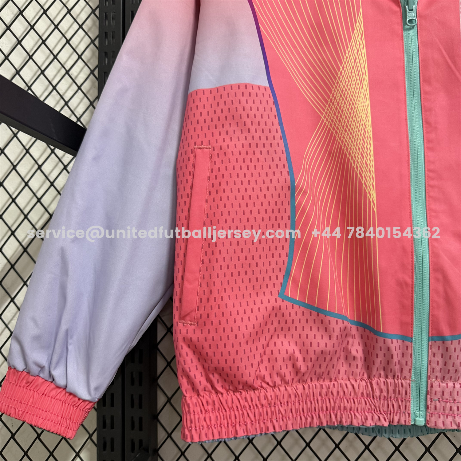 unitedfutballjersey-Barcelona 25-26 Double Sided Reversible Windbreaker - Green & Pink