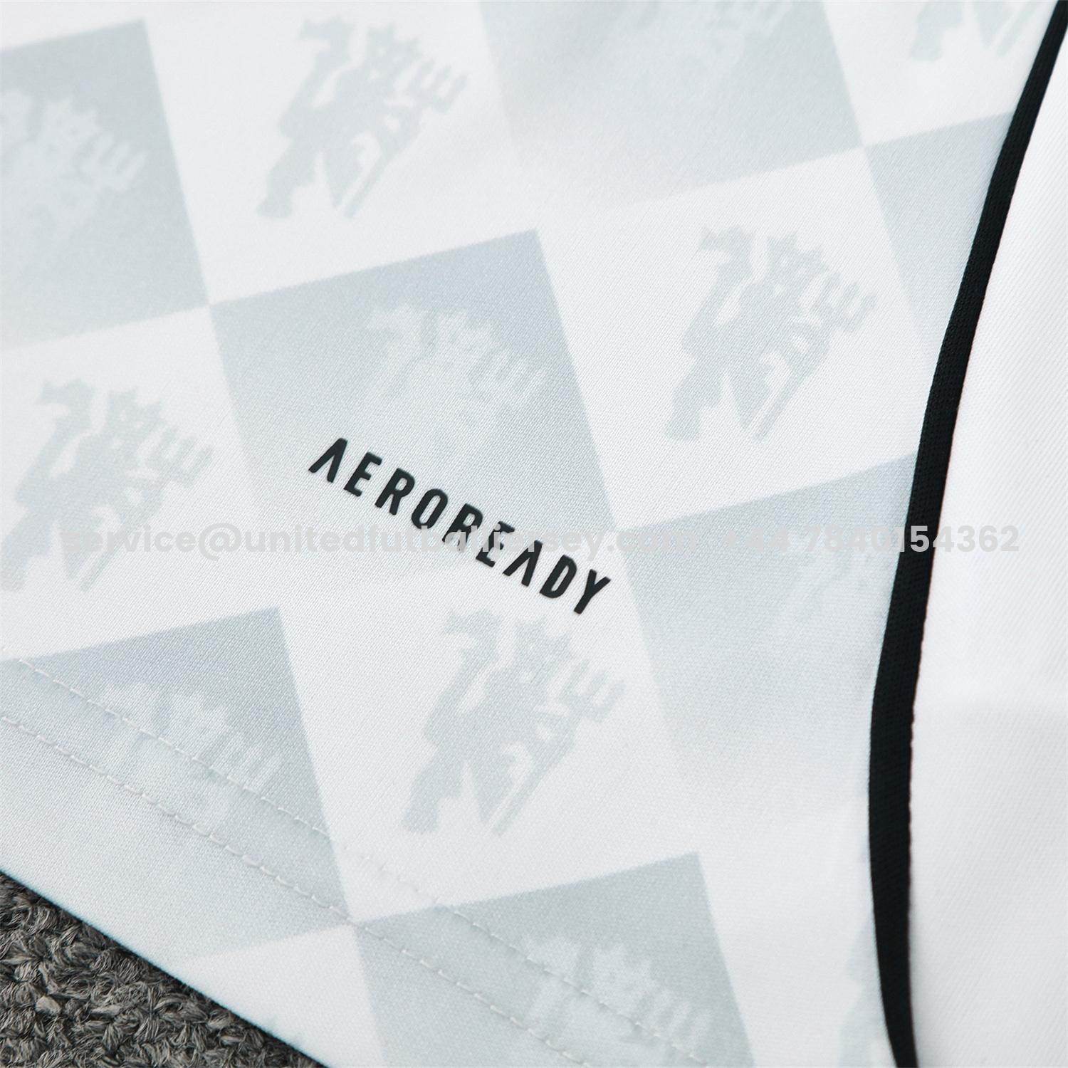 unitedfutballjersey-Manchester United 25-26 Short-Sleeve Training Set - Red Edge White Top & Black Shorts