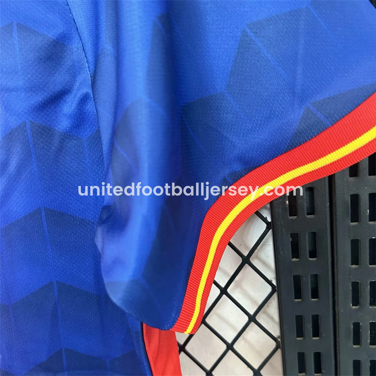 unitedfutballjersey-Spain 25-26 Red and Blue Throwback Style Jersey - Fans Version