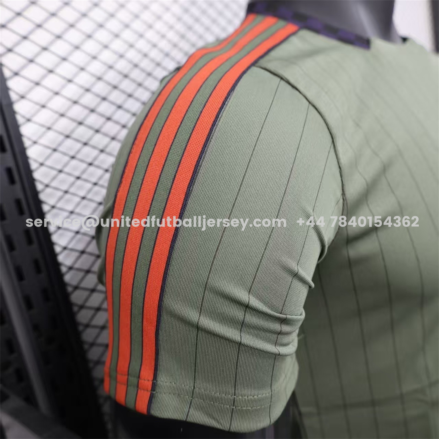 unitedfutballjersey-Bayern Munich 25-26 Trefoil Grey Green Travel Jersey - Player Version