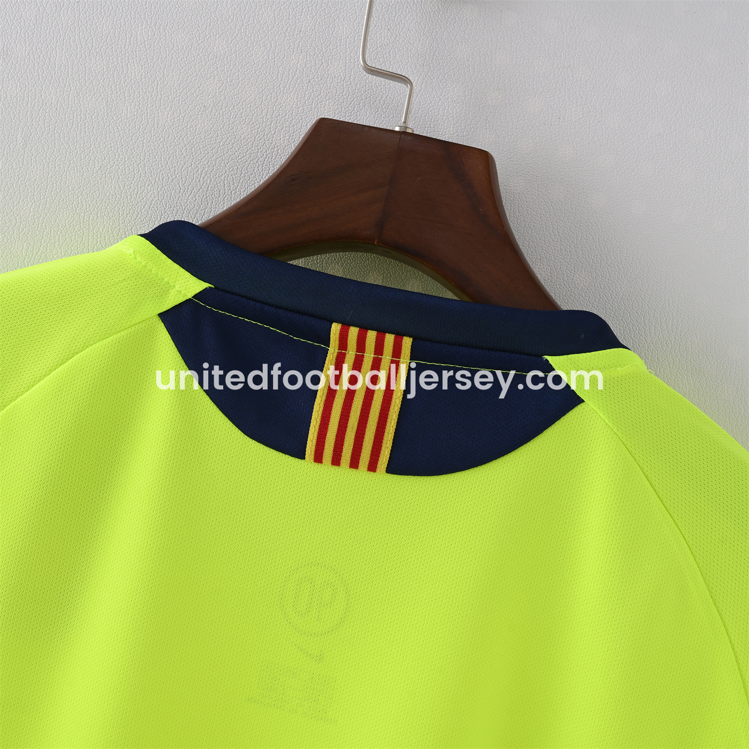 unitedfutballjersey-Retro Barcelona 05-06 Away Jersey