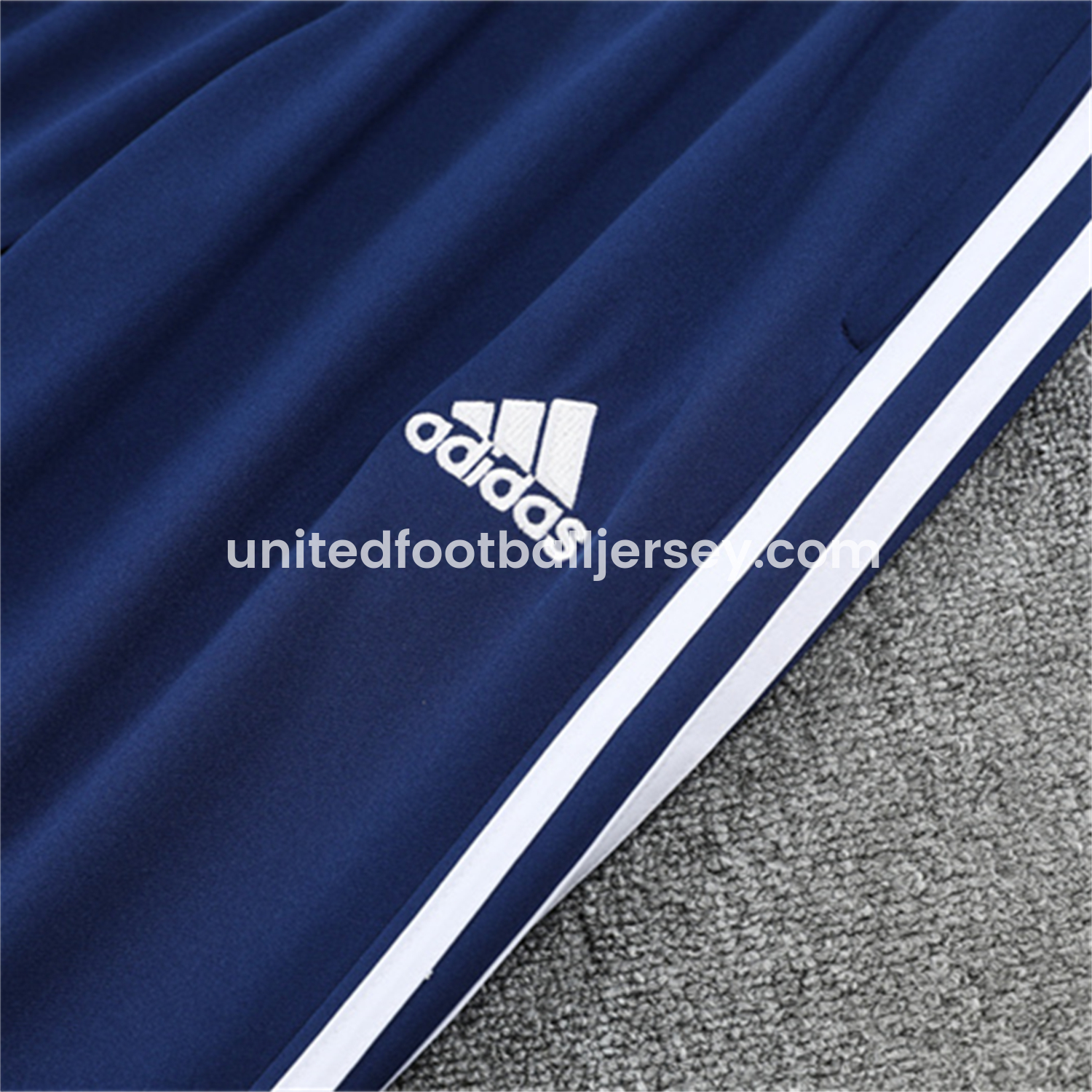 unitedfutballjersey-Real Madrid 25-26 Long Sleeve Training Set - Green Line White Top and Blue Pants