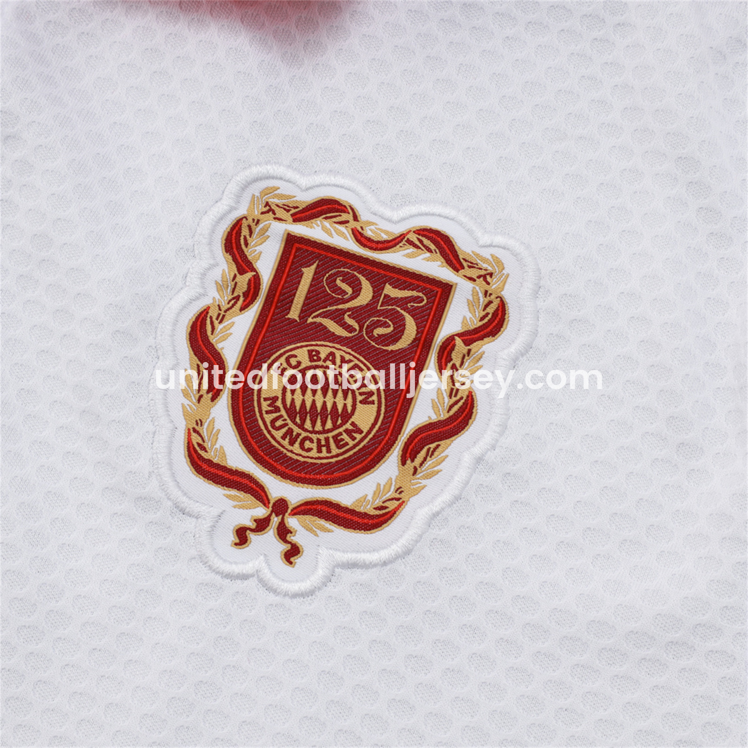 unitedfutballjersey-Bayern Munich 2025 125th Anniversary POLO Short-Sleeve Training Set - White Top and Pants