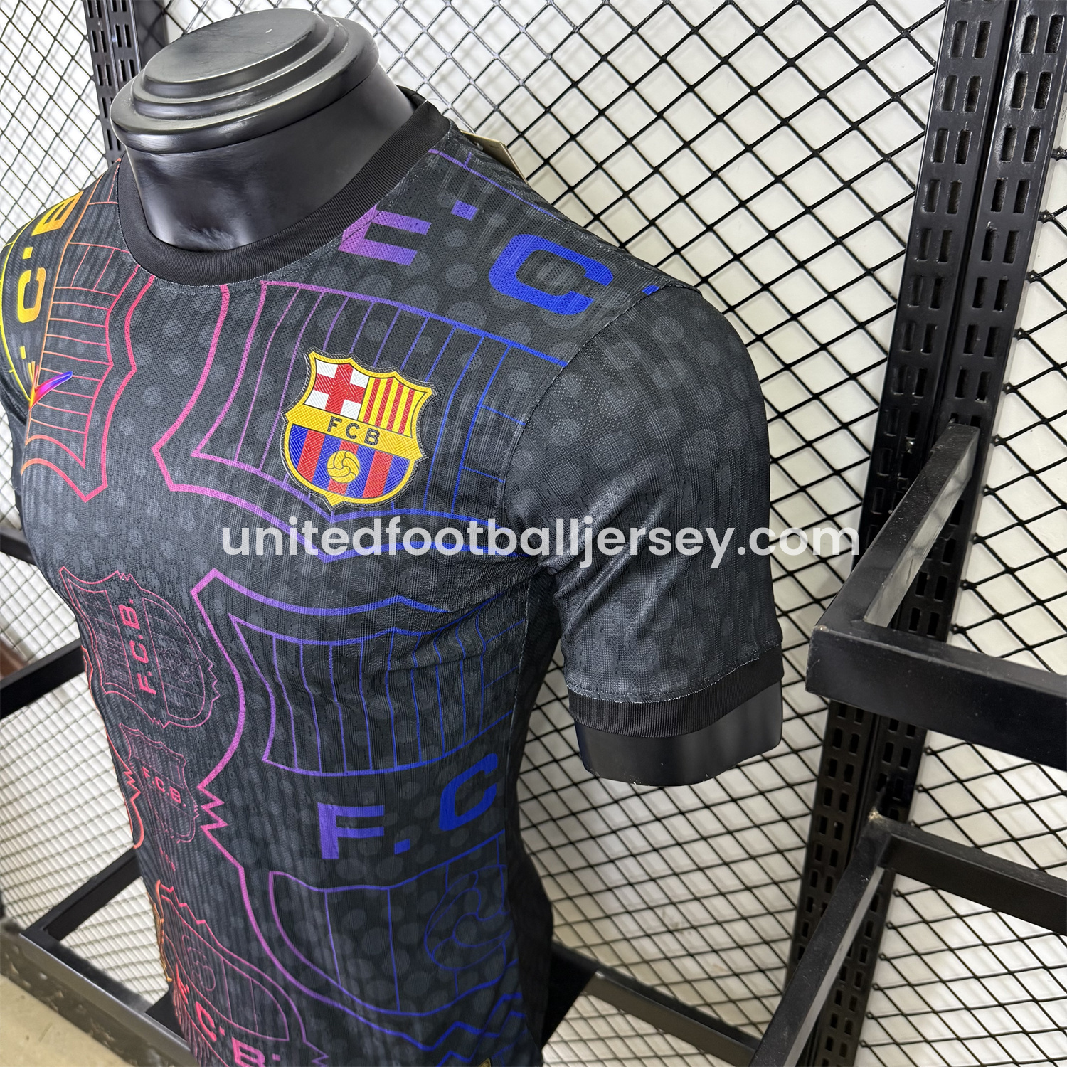 unitedfutballjersey-Barcelona 25-26 Fluorescent Team Logo Lines Black Jersey - Player Version