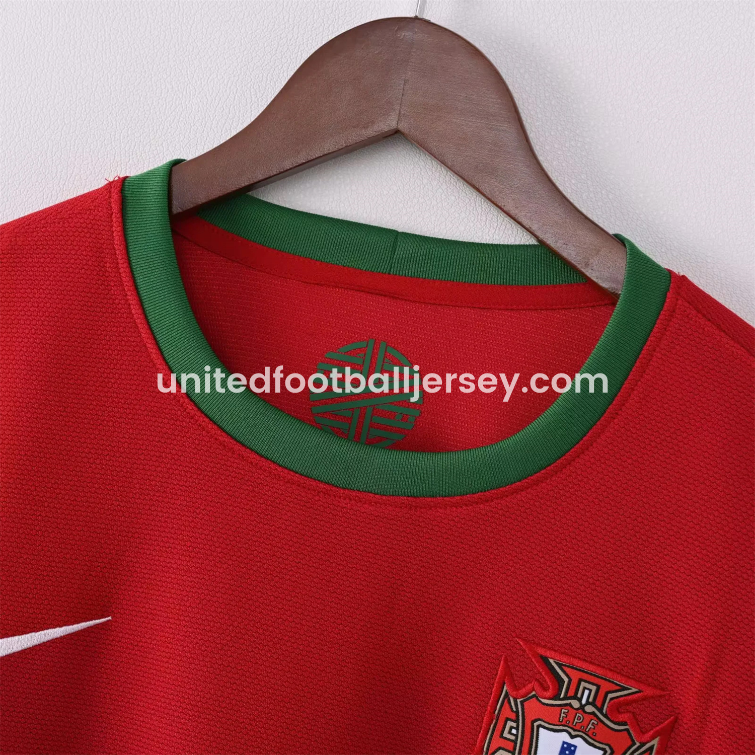 unitedfutballjersey-Retro Portugal 2012 Home Long Sleeves Jersey