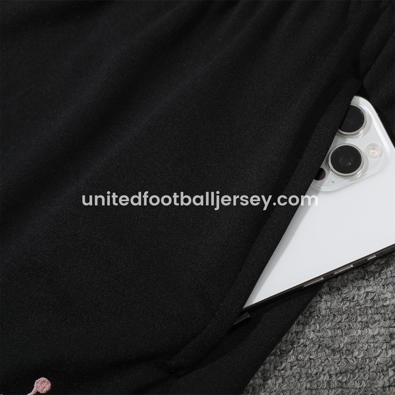 unitedfutballjersey-Paris Saint-Germain PSG 25-26 POLO Short-Sleeve Training Set - White Top and Black Pants