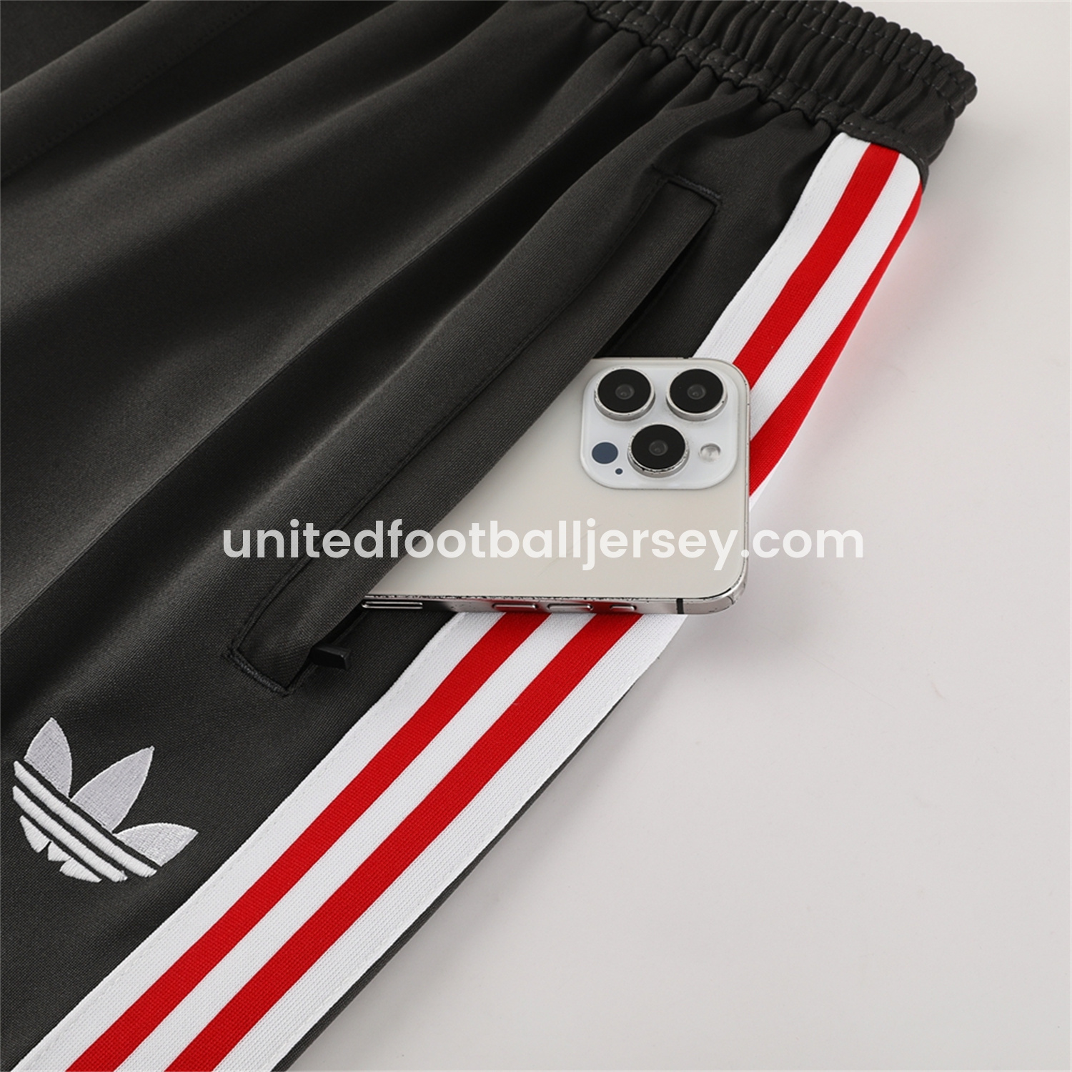 unitedfutballjersey-Manchester United 24-25 Throwback Jacket Training Tracksuit - Red Jackets & Grey Pants