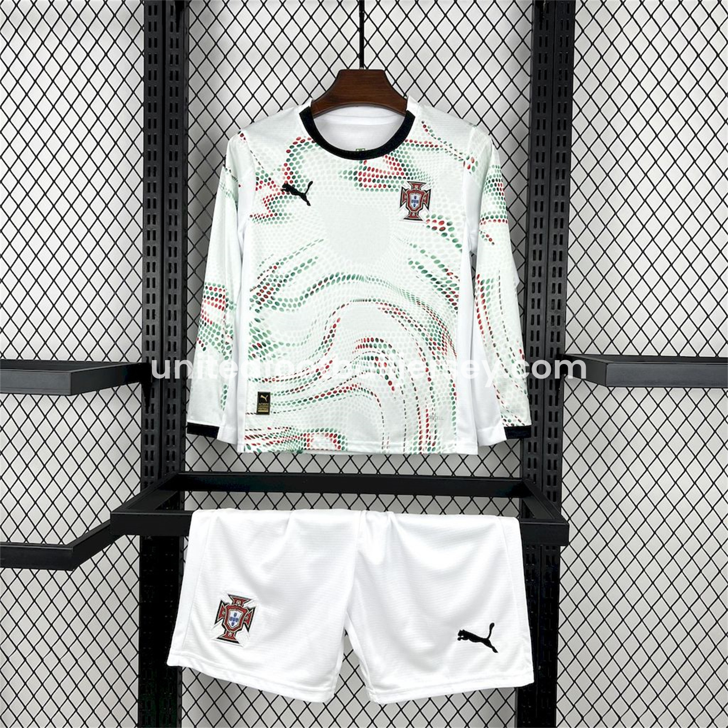 unitedfutballjersey-Portugal 2025-26 Away Long Sleeves Kids Kit