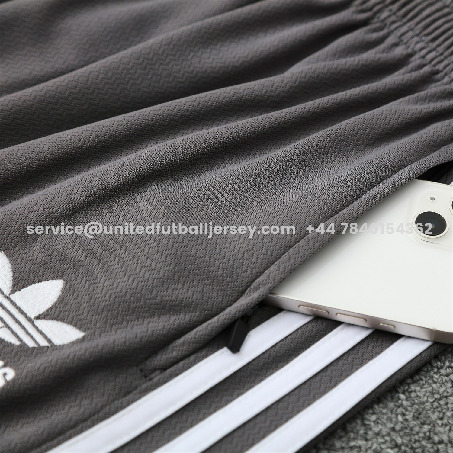 unitedfutballjersey-Real Madrid 25-26 Short-Sleeve Training Set With White Logo - Gray Top & Gray Shorts