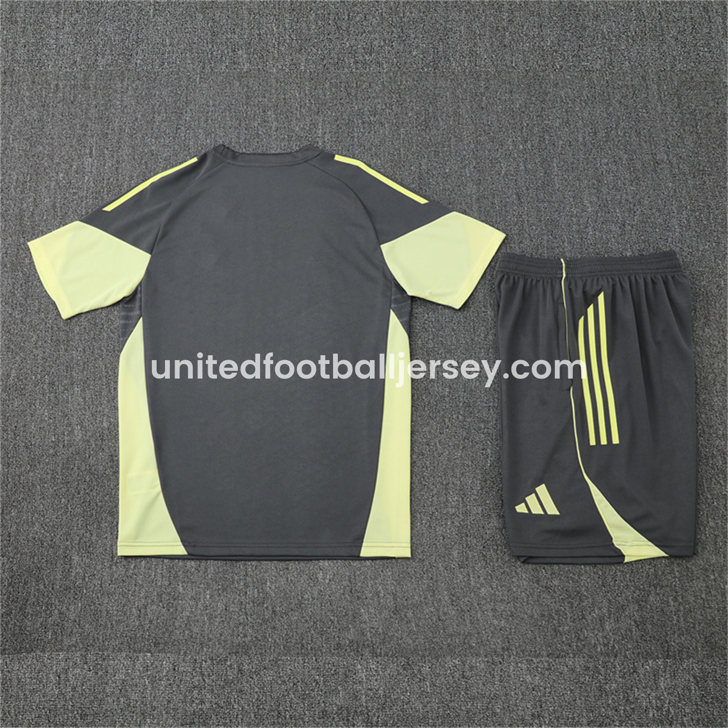 unitedfutballjersey-Real Madrid 25-26 Short-Sleeve Training Set - Deep Grey Top and Shorts