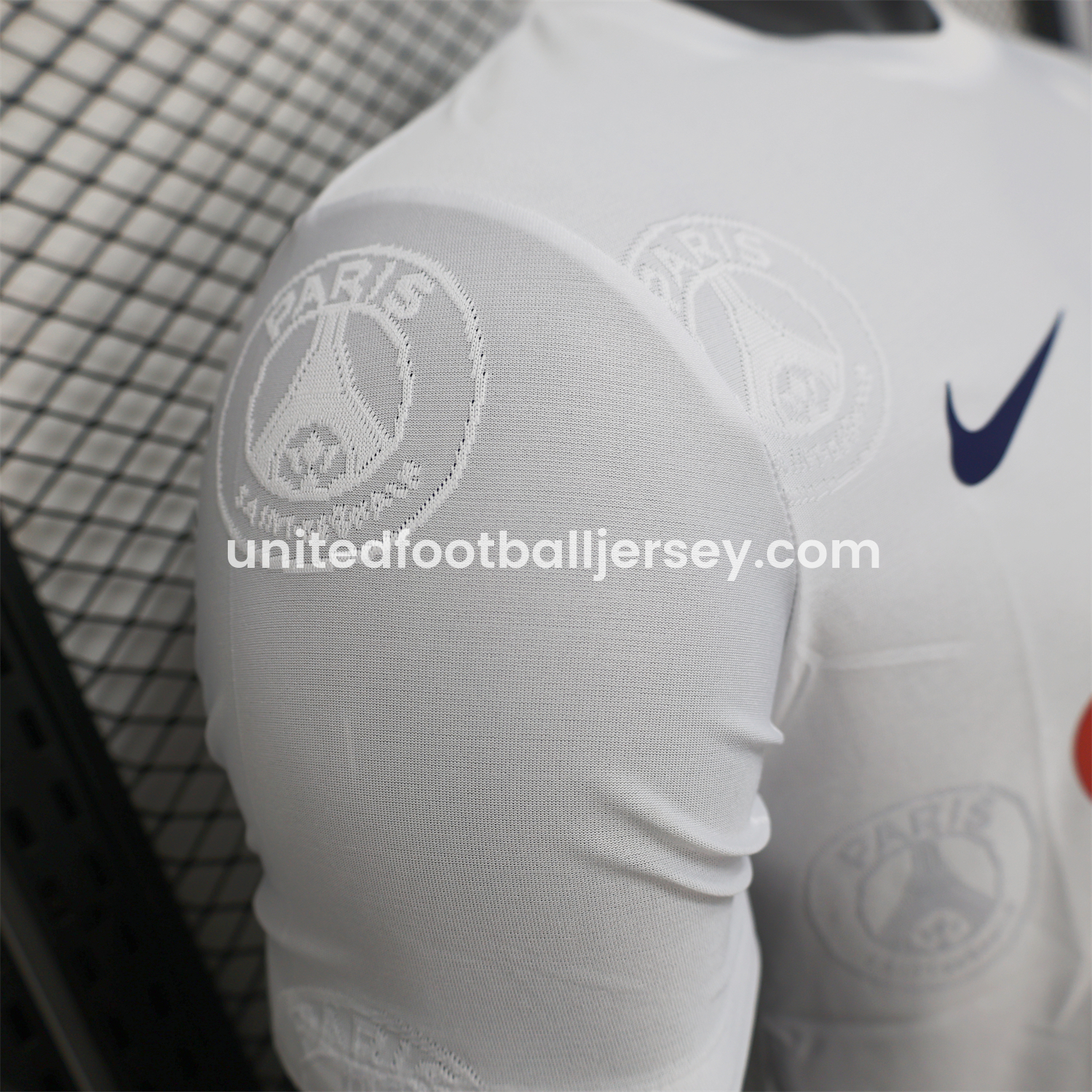 unitedfutballjersey-Paris Saint-Germain PSG 25-26 White Jersey with Team Logo Decoration and Gradient Advertising - Player Version