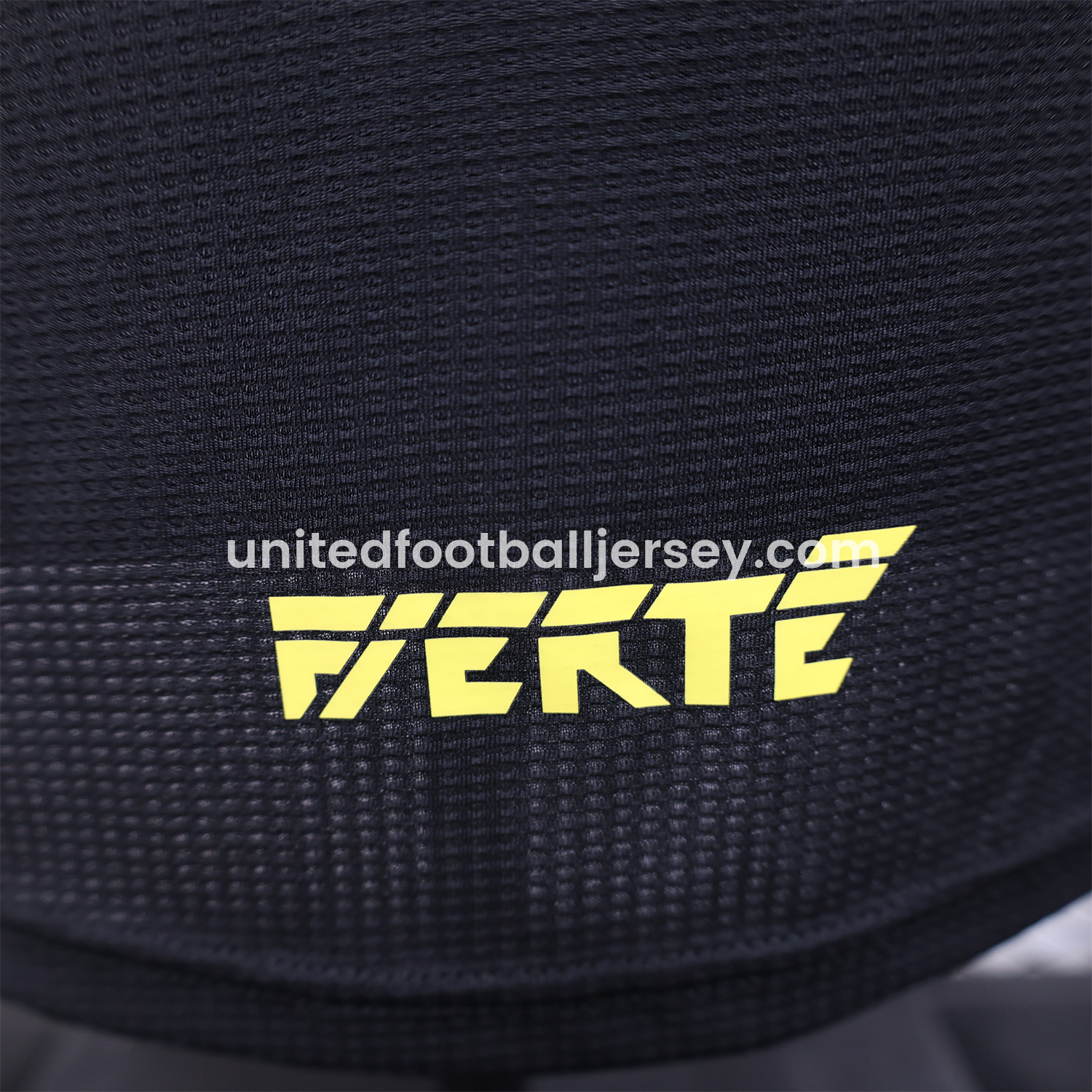unitedfutballjersey-Algeria 25-26 Pure Black Jersey with Yellow Line - Player Version