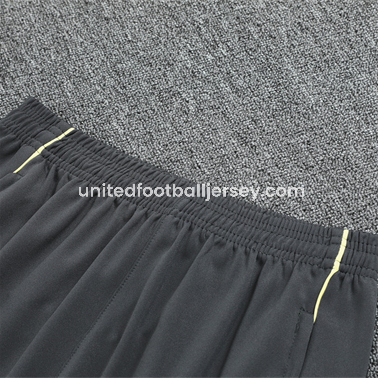 unitedfutballjersey-Real Madrid 25-26 Kid Long Sleeves Training Set - Yellow Top & Gray Pants