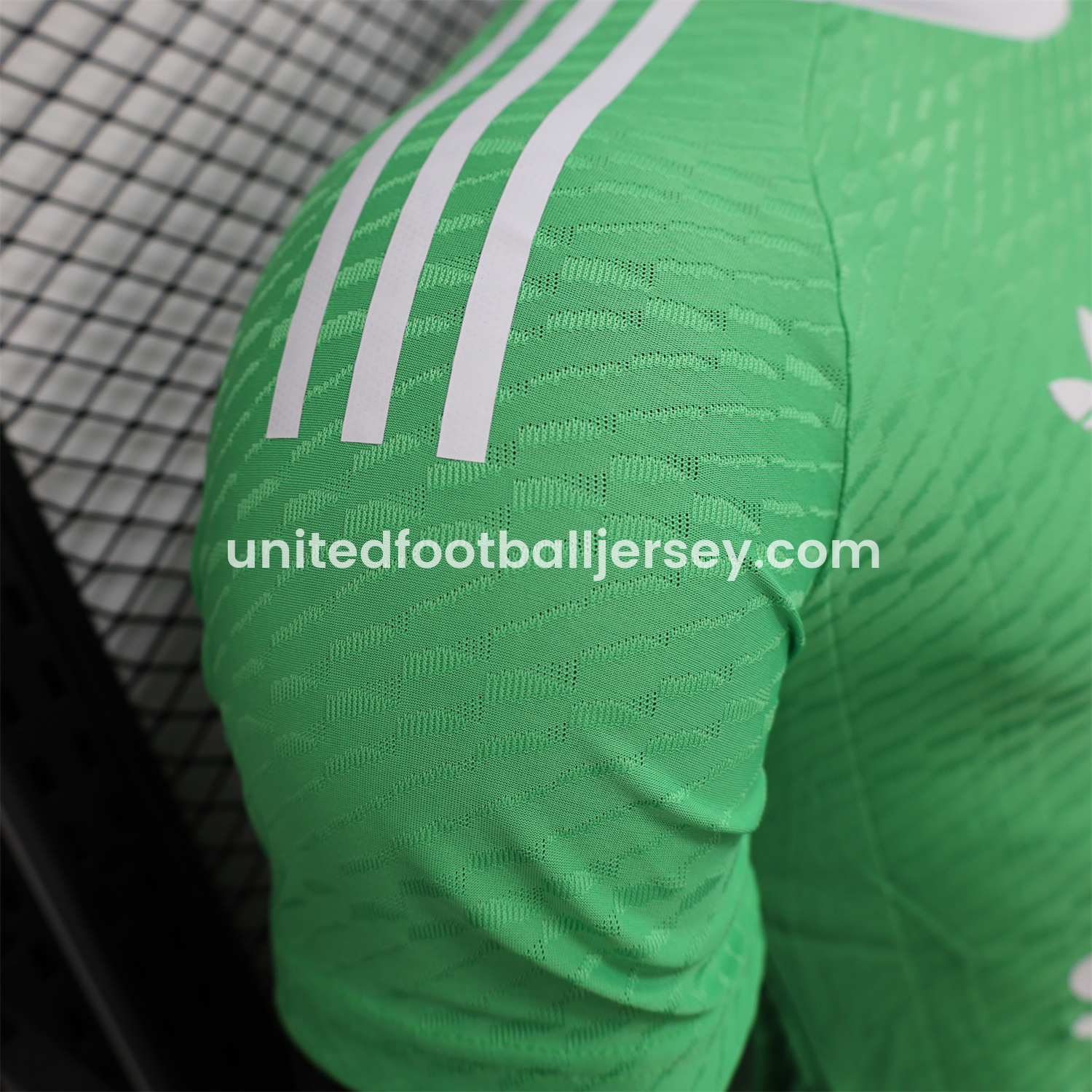 unitedfutballjersey-Manchester United 25-26 Trefoil Green Goalkeeper Jersey - Player Version