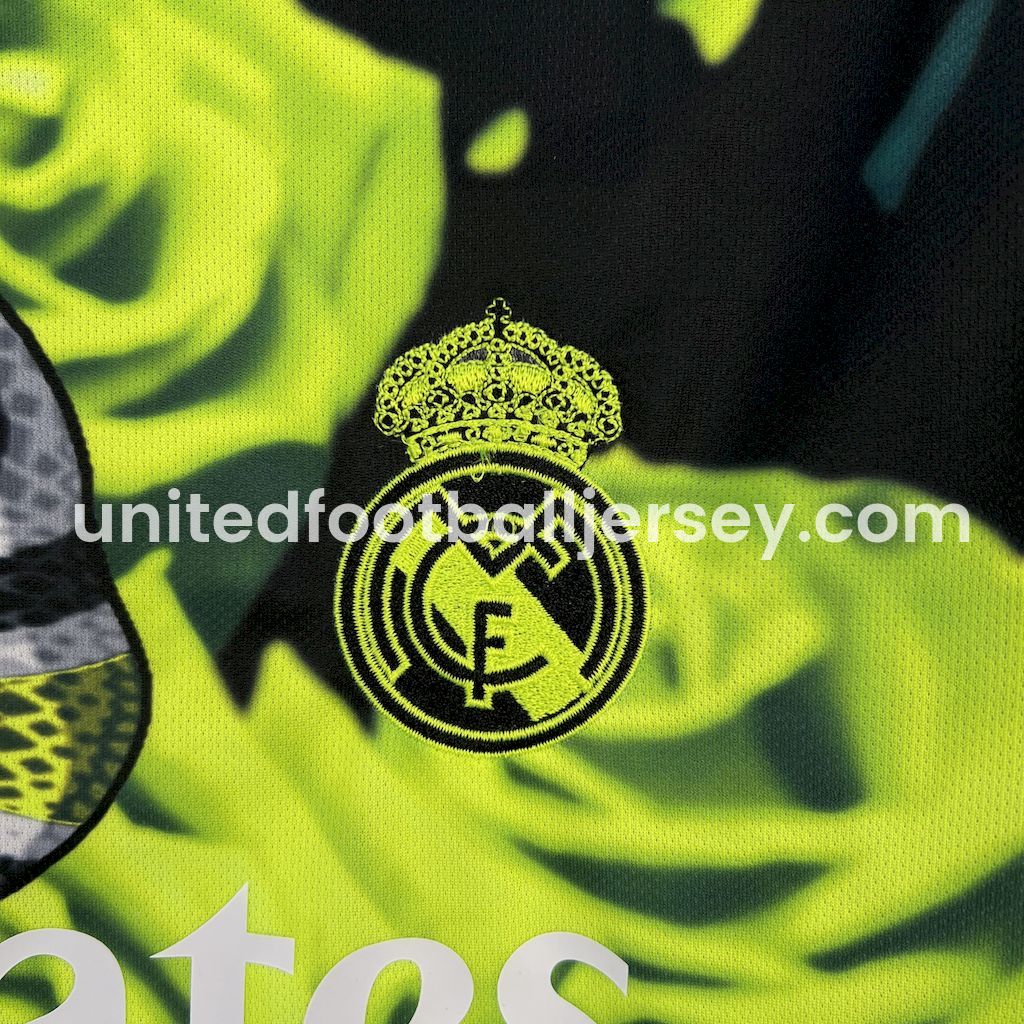 unitedfutballjersey-Real Madrid 25-26 Snake and Green Flowers Black Jersey - Fans Version