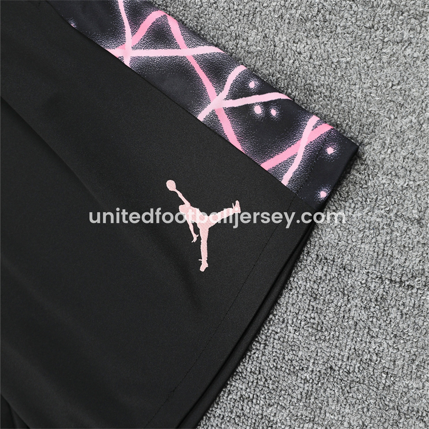 unitedfutballjersey-Paris Saint-Germain PSG 25-26 Vest Training Set - Pink Fluorescent Rays Black Vest & Black Shorts
