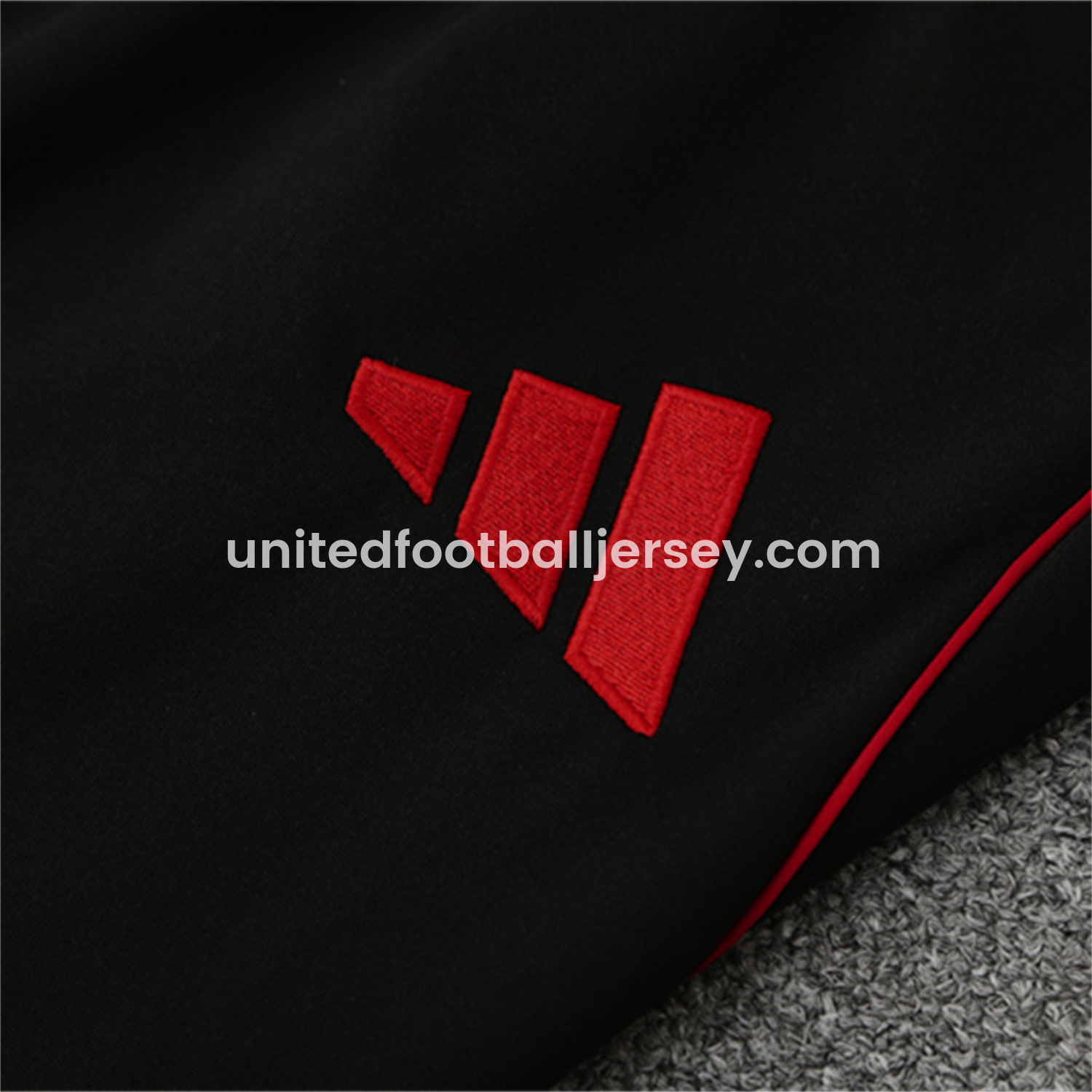 unitedfutballjersey-Manchester United 25-26 Kid Long Sleeves Training Set - Red Top & Black Pants