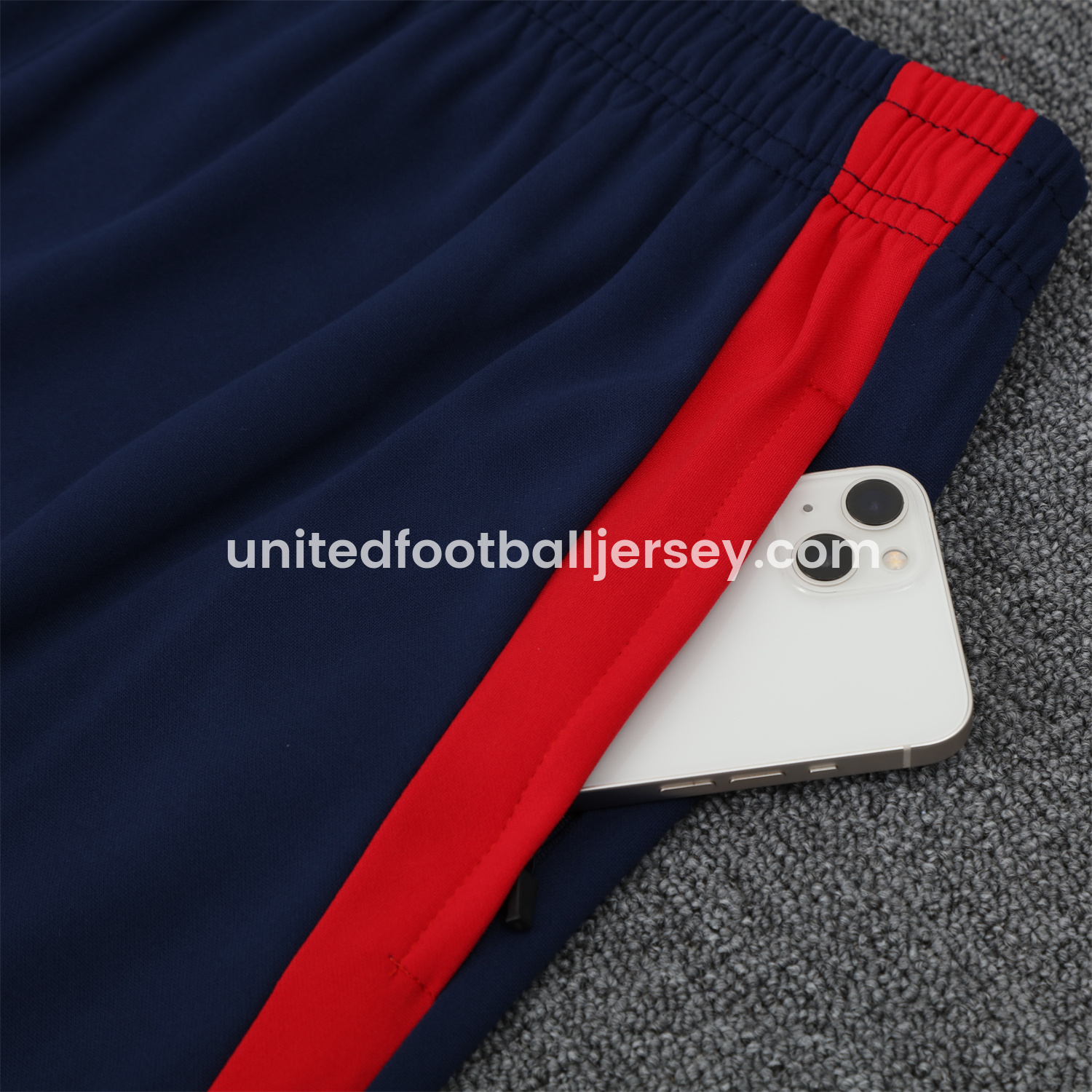 unitedfutballjersey-Manchester United 25-26 POLO Short-Sleeve Training Set - Deep Blue Top and Pants with Red Stripes