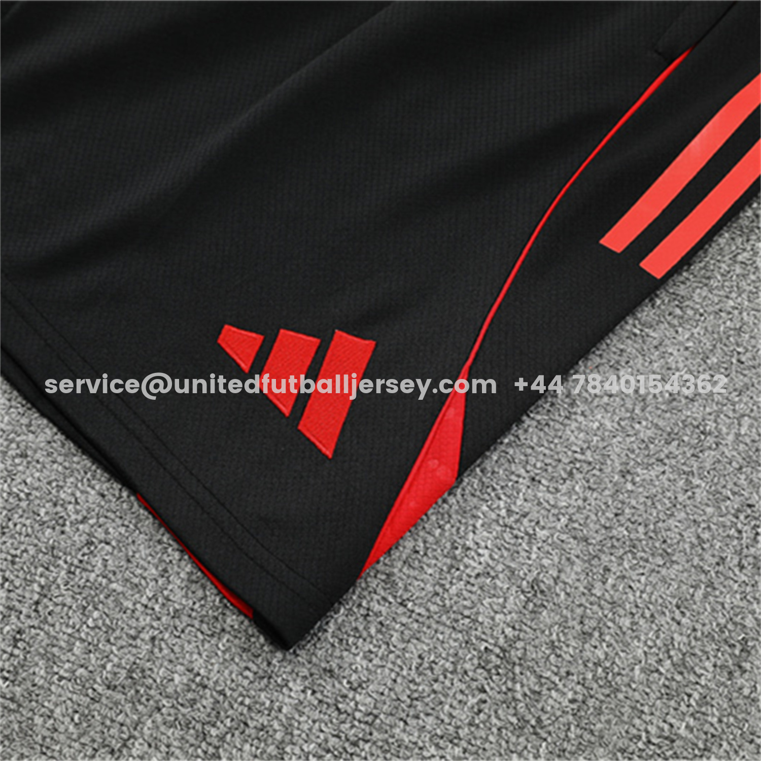 unitedfutballjersey-Manchester United 25-26 Kids Short-Sleeve Training Set - Red Camouflage Top & Black Shorts