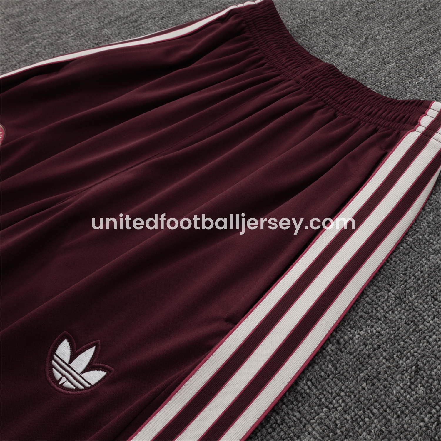 unitedfutballjersey-Bayern Munich 25-26 Throwback Trefoil Long Sleeves Training Set - Deep Red