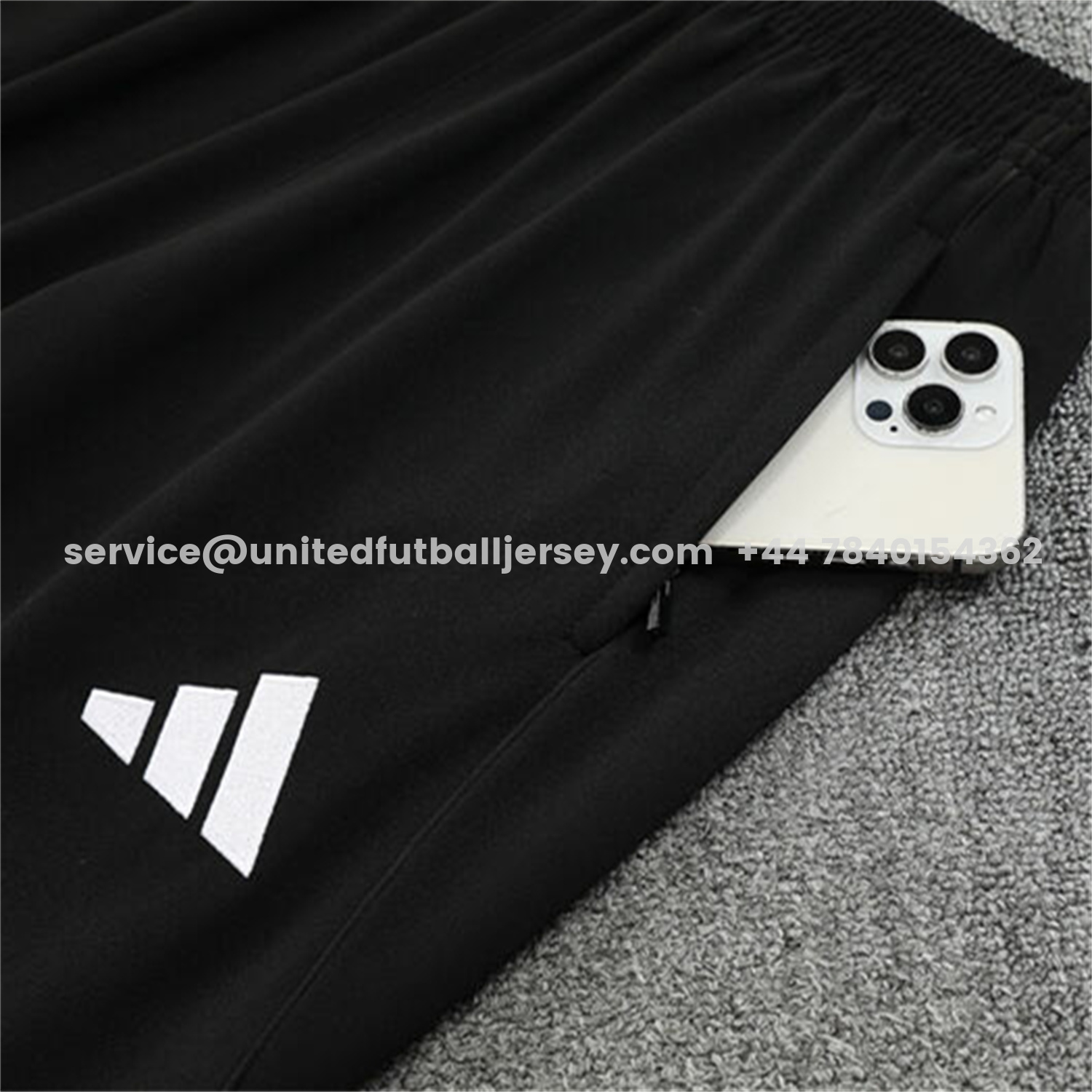 unitedfutballjersey-Manchester United 25-26 Kids Long Sleeve Training Set - White Top & Black Pants