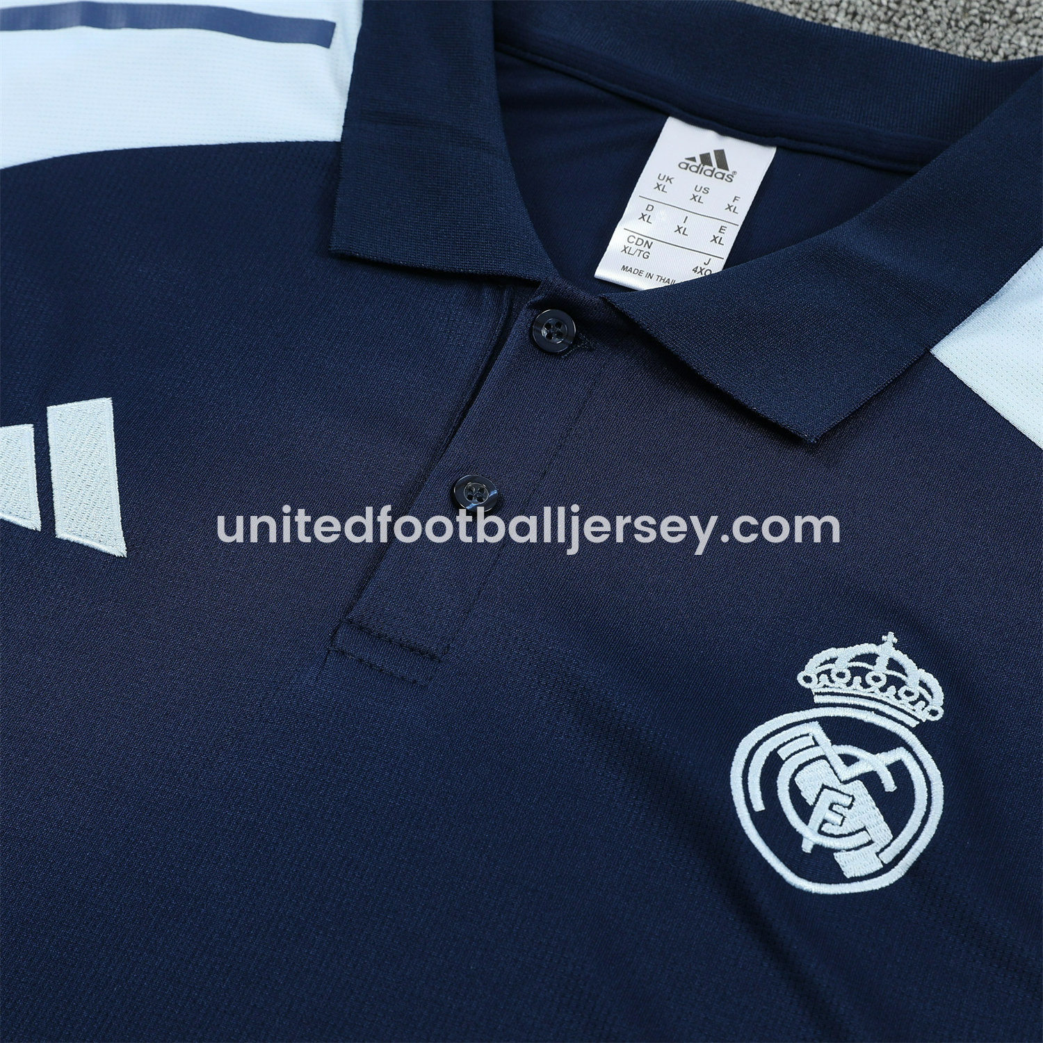 unitedfutballjersey-Real Madrid 25-26 POLO Short-Sleeve Training Set - Deep Blue Top and Pants with Yellow Stripes