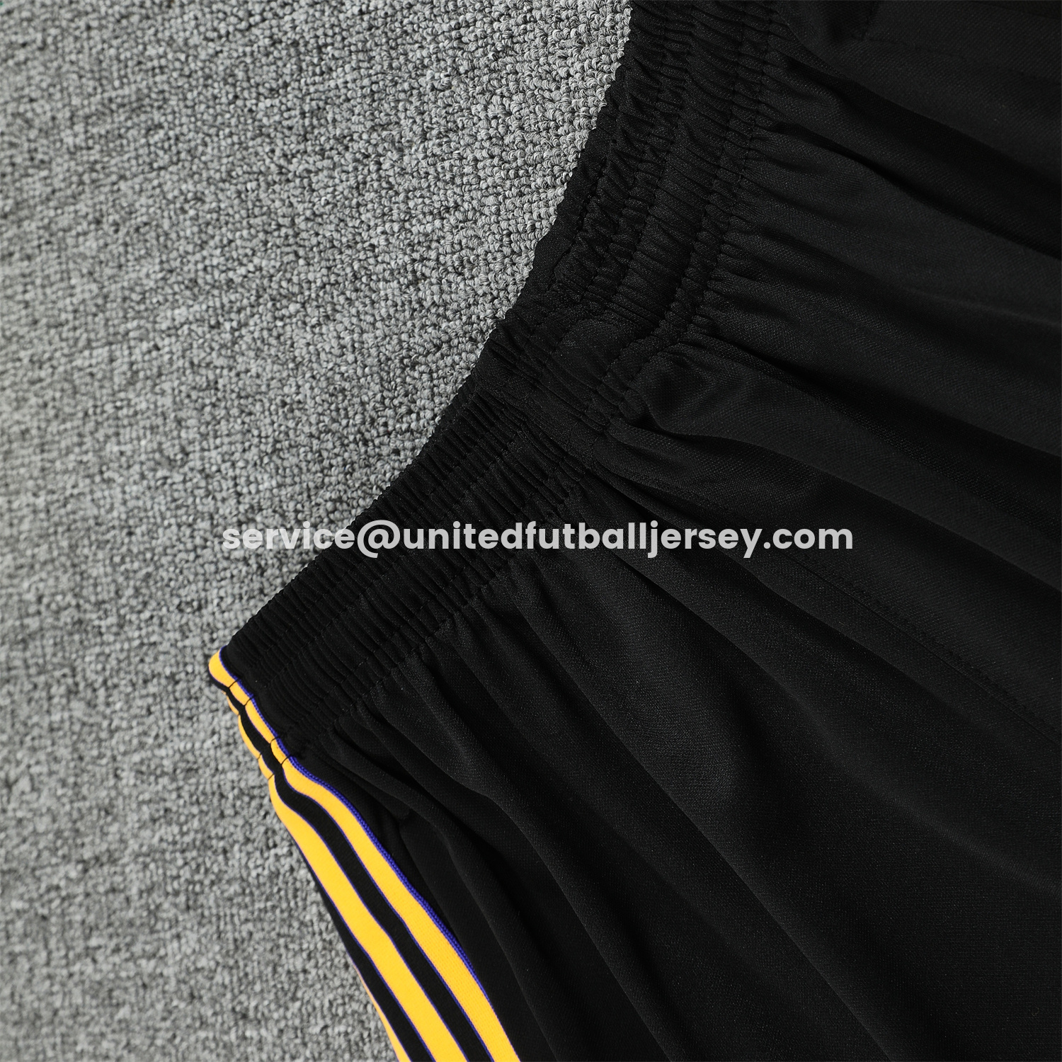 unitedfutballjersey-Manchester United 25-26 Trefoil Travel Short-Sleeve Training Set - Black Top & Black Shorts