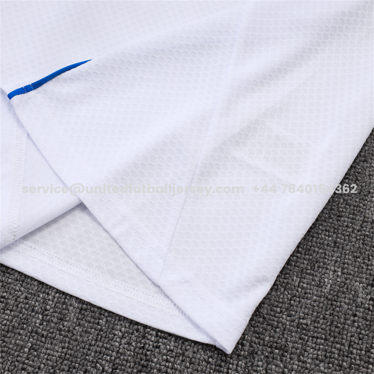 unitedfutballjersey-Bayern Munich 25-26 Short-Sleeve Training Set - White Throwback Top & Grey Shorts