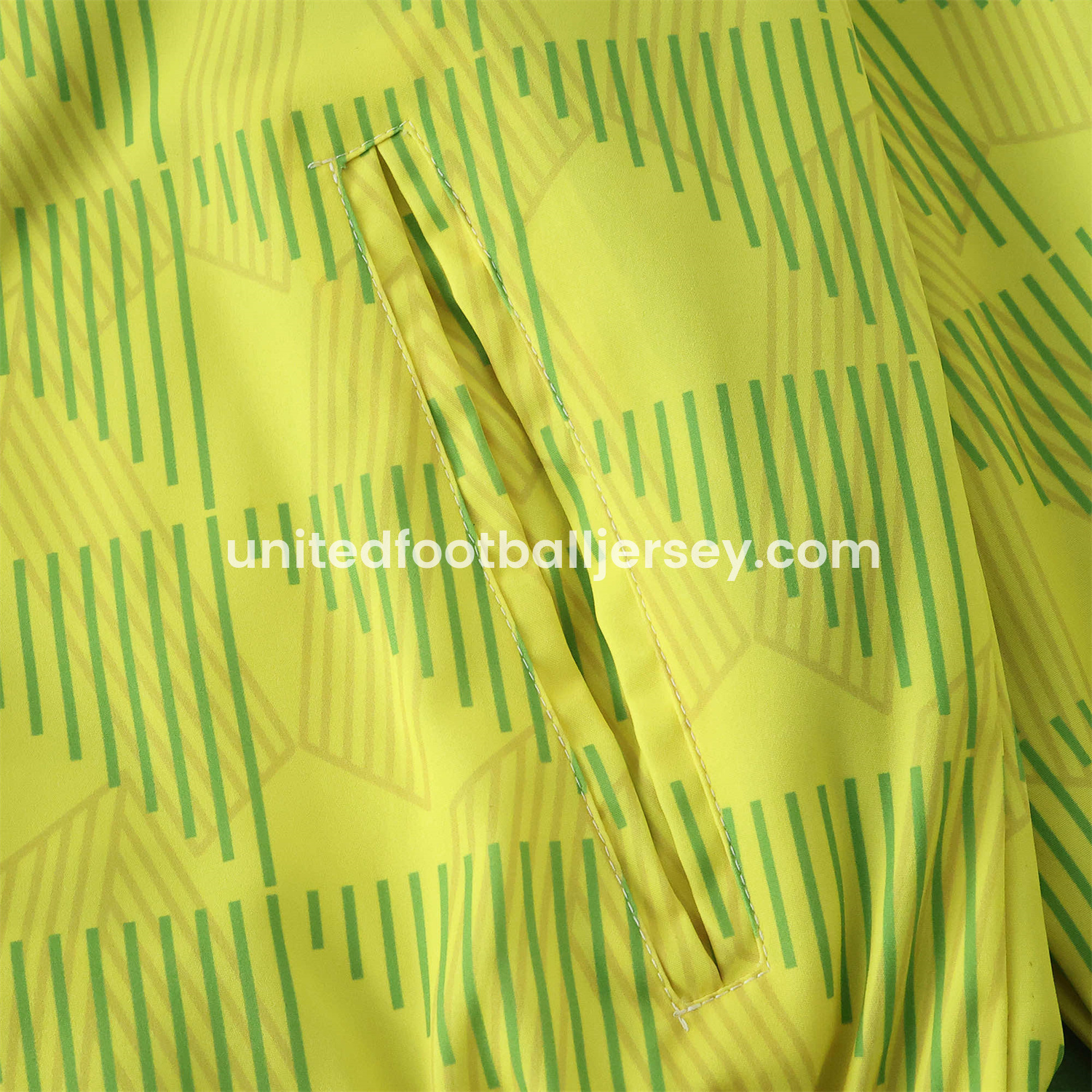 unitedfutballjersey-Newcastle United 24-25 Retro Style Double Sided Reversible Windbreaker - Green & Yellow