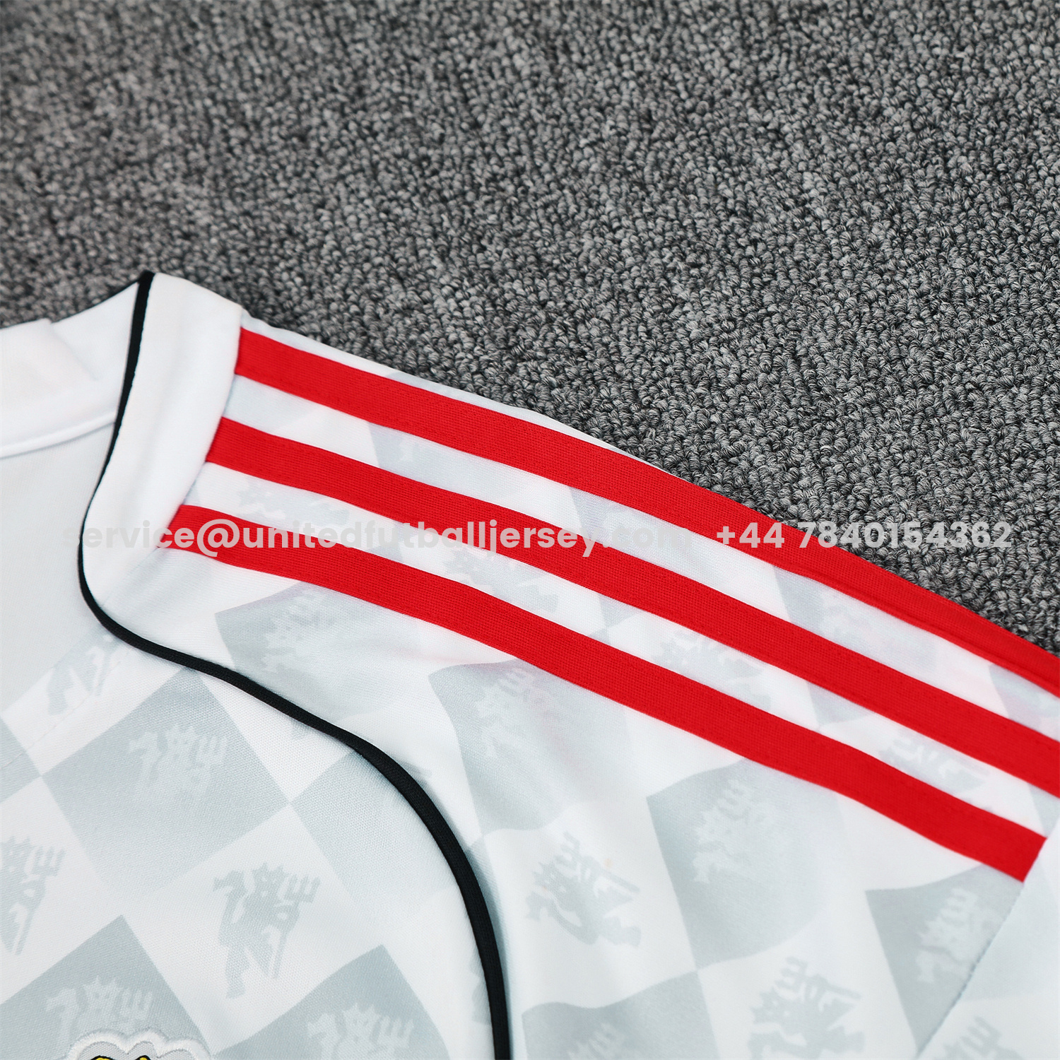 unitedfutballjersey-Manchester United 25-26 Short-Sleeve Training Set - Red Edge White Top & Black Shorts