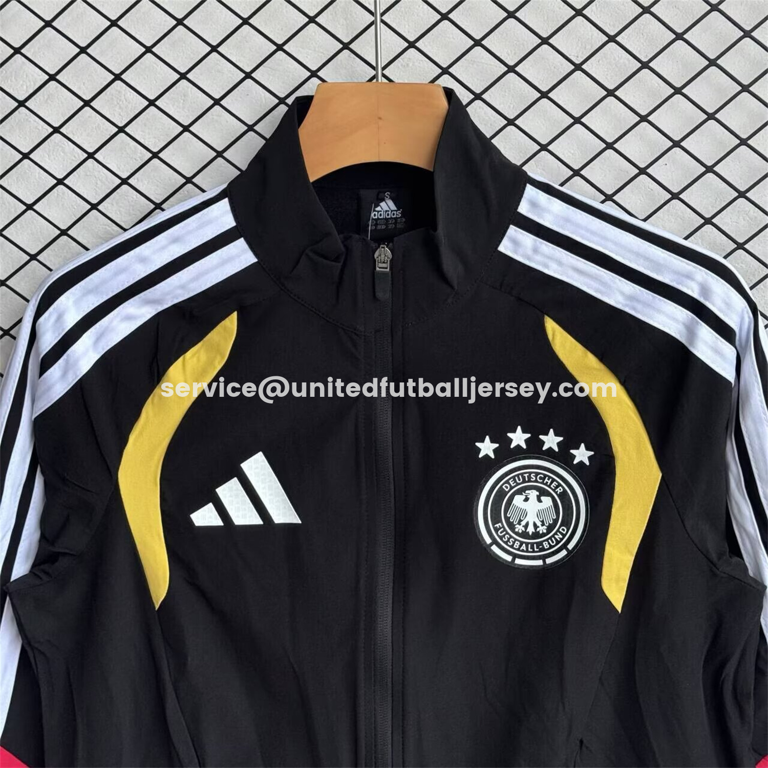 unitedfutballjersey-Germany 2026 Windbreaker Training Set - Black Red Top and Pants