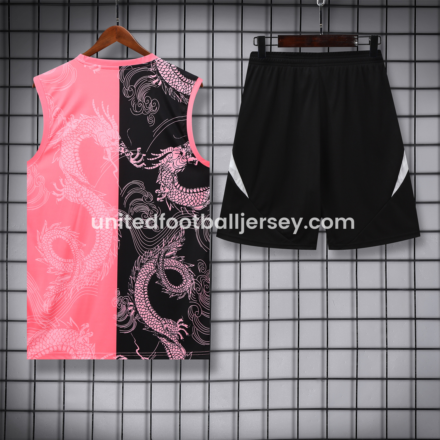 unitedfutballjersey-Real Madrid 25-26 Vest Training Set - Pink-Black Dragon Vest & Black-White Shorts
