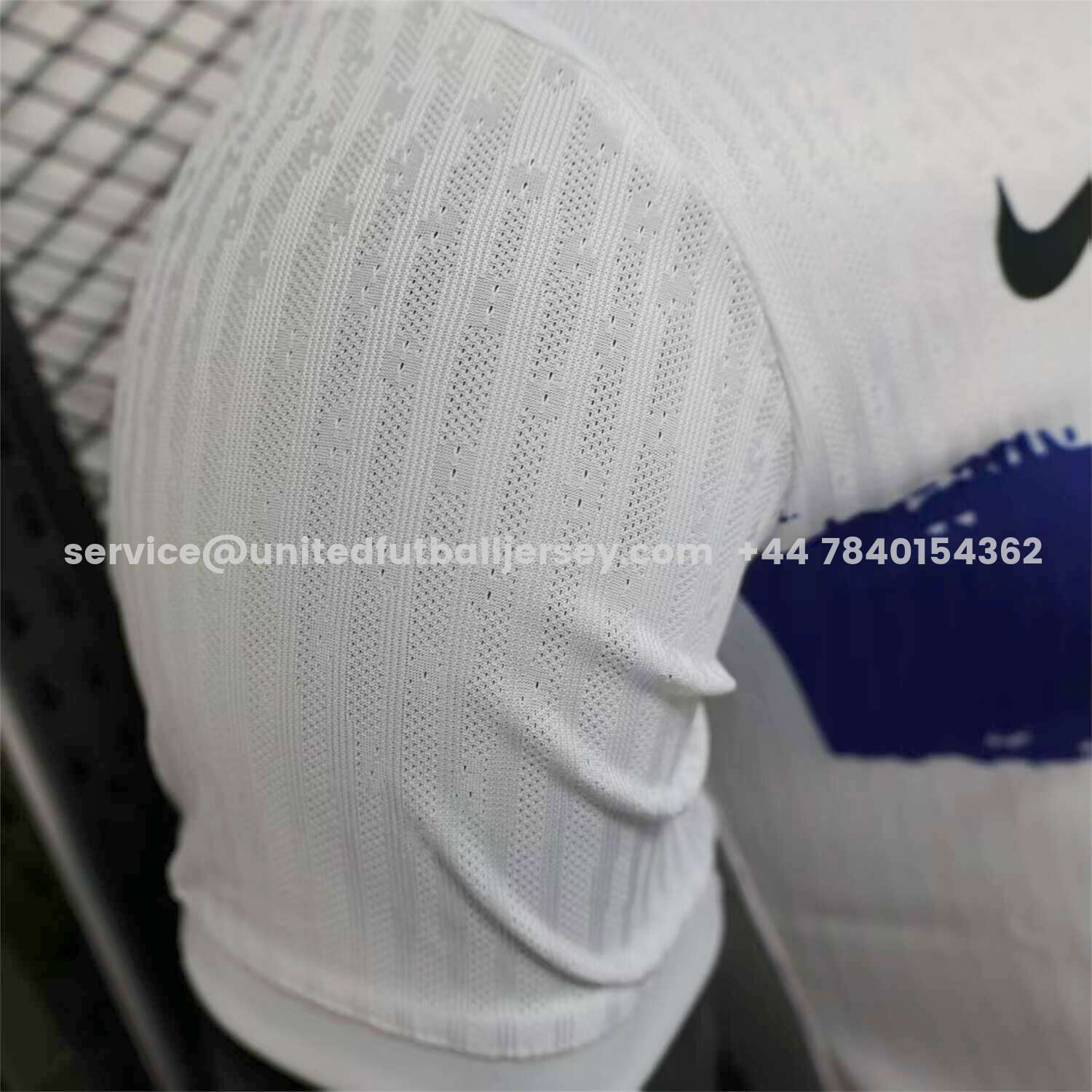 unitedfutballjersey-Barcelona 25-26 White Jersey with Red Blue Ink Horizontal Stripes Jersey - Player Version