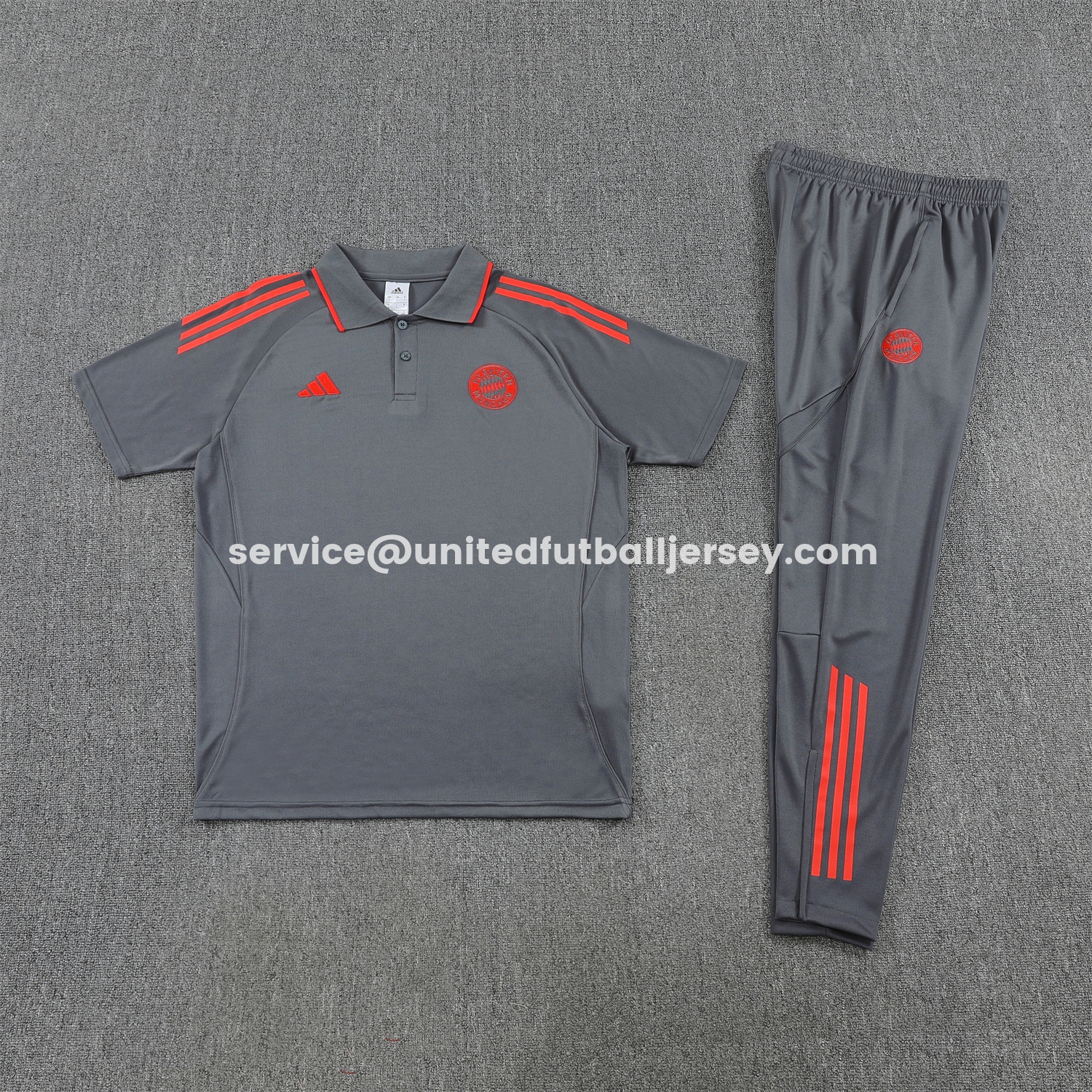 unitedfutballjersey-Bayern Munich 25-26 POLO Short-Sleeve Training Set - Deep Grey With Red Top and Pants