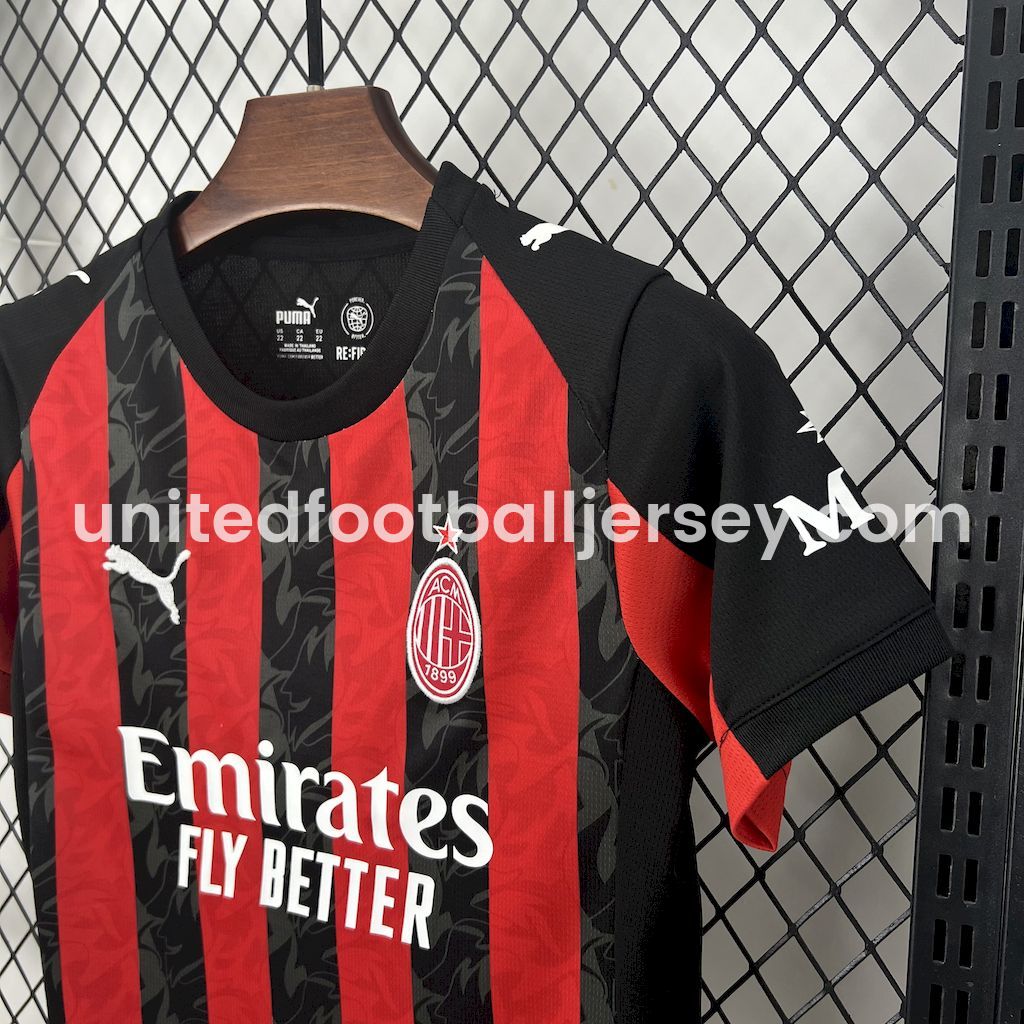 unitedfutballjersey-AC Milan 25-26 Home Kids Kit