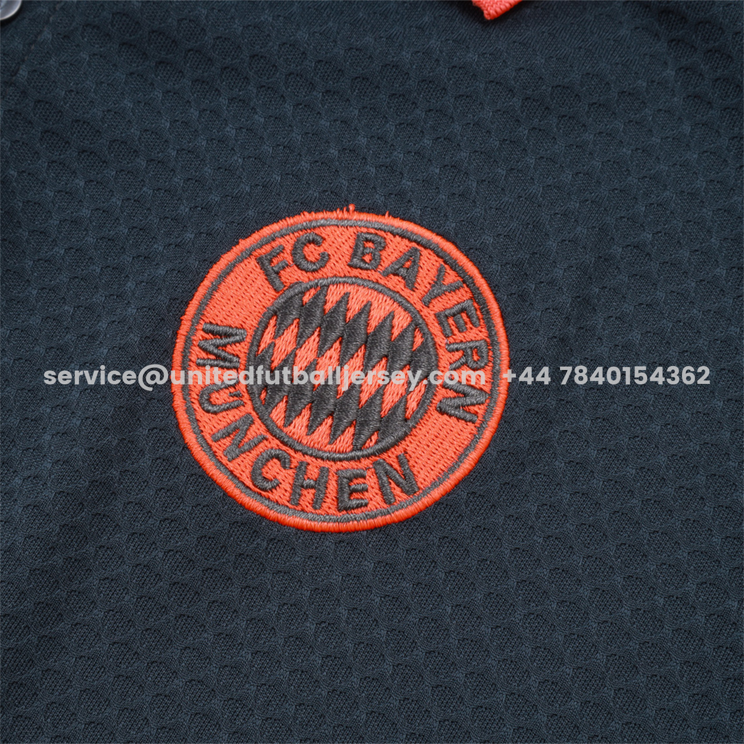 unitedfutballjersey-Bayern Munich 25-26 POLO Short-Sleeve Training Set - Deep Grey Top and Pants with Orange Badge