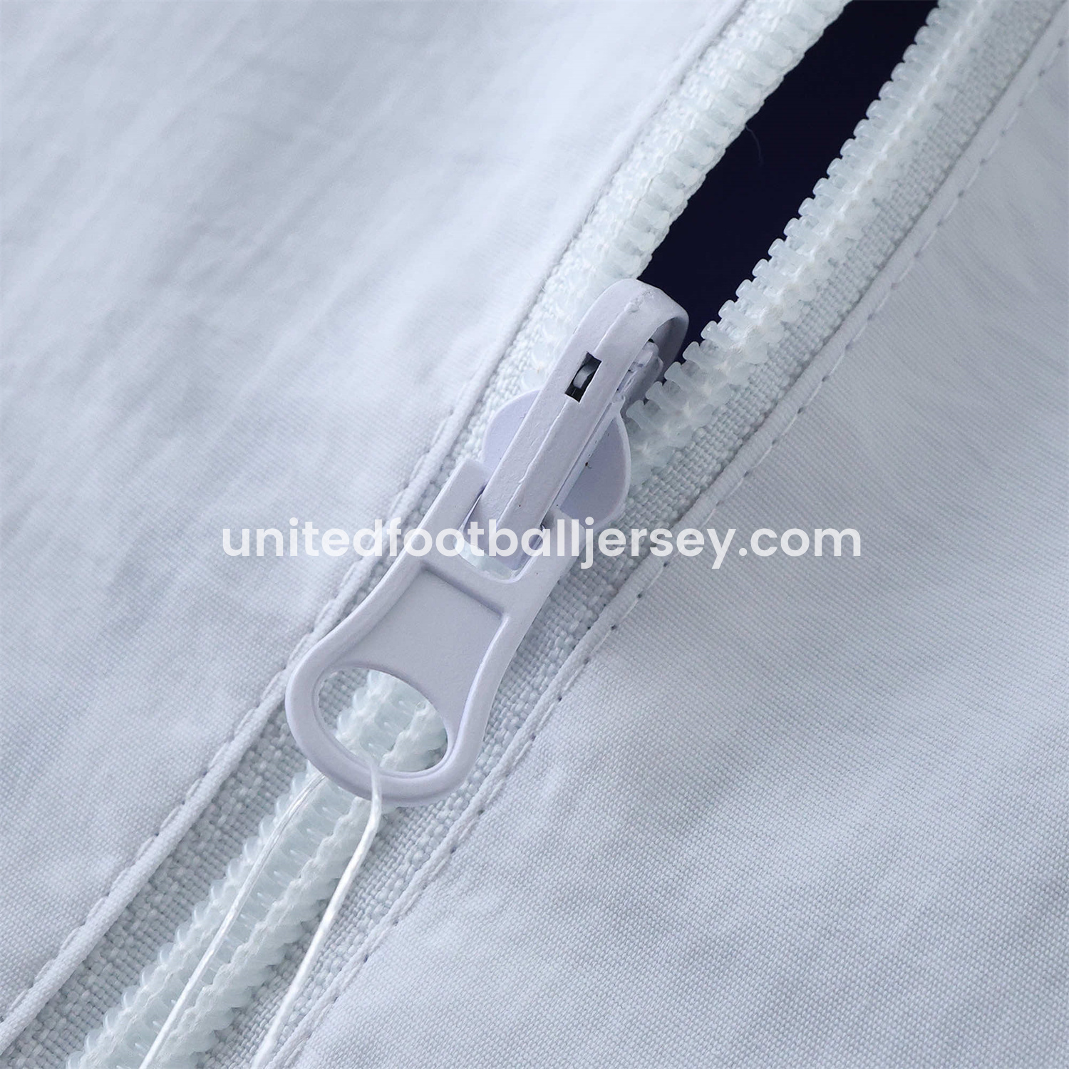 unitedfutballjersey-Retro Real Madrid 1995-96 Home & Away Double Sided Reversible Windbreaker - White & Purple