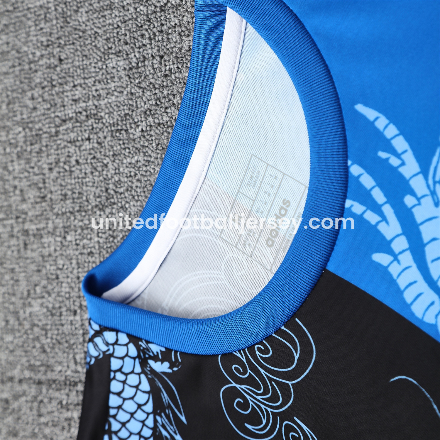 unitedfutballjersey-Real Madrid 25-26 Short-Sleeve Training Set - Blue Black Dragon Top & Black-White Shorts