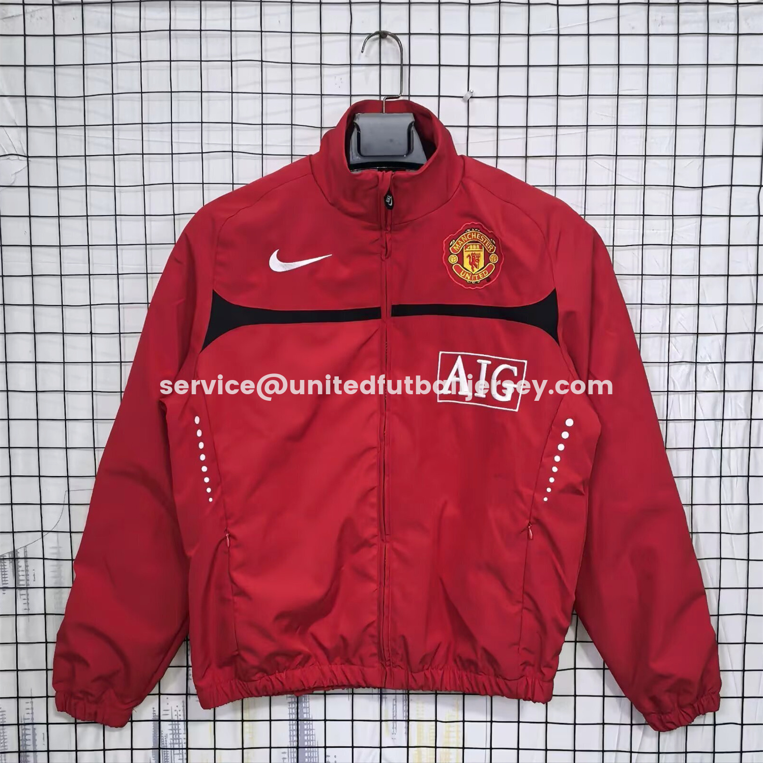 unitedfutballjersey-Retro Manchester United 2010-11 Red Windbreaker Jacket