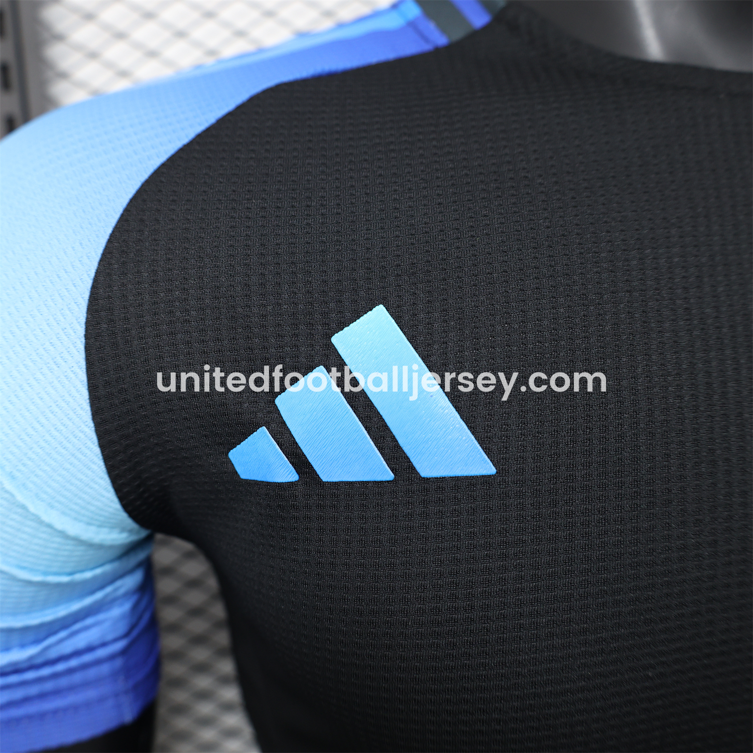 unitedfutballjersey-Algeria 25-26 Pure Black with Blue Sleeves Jersey - Player Version