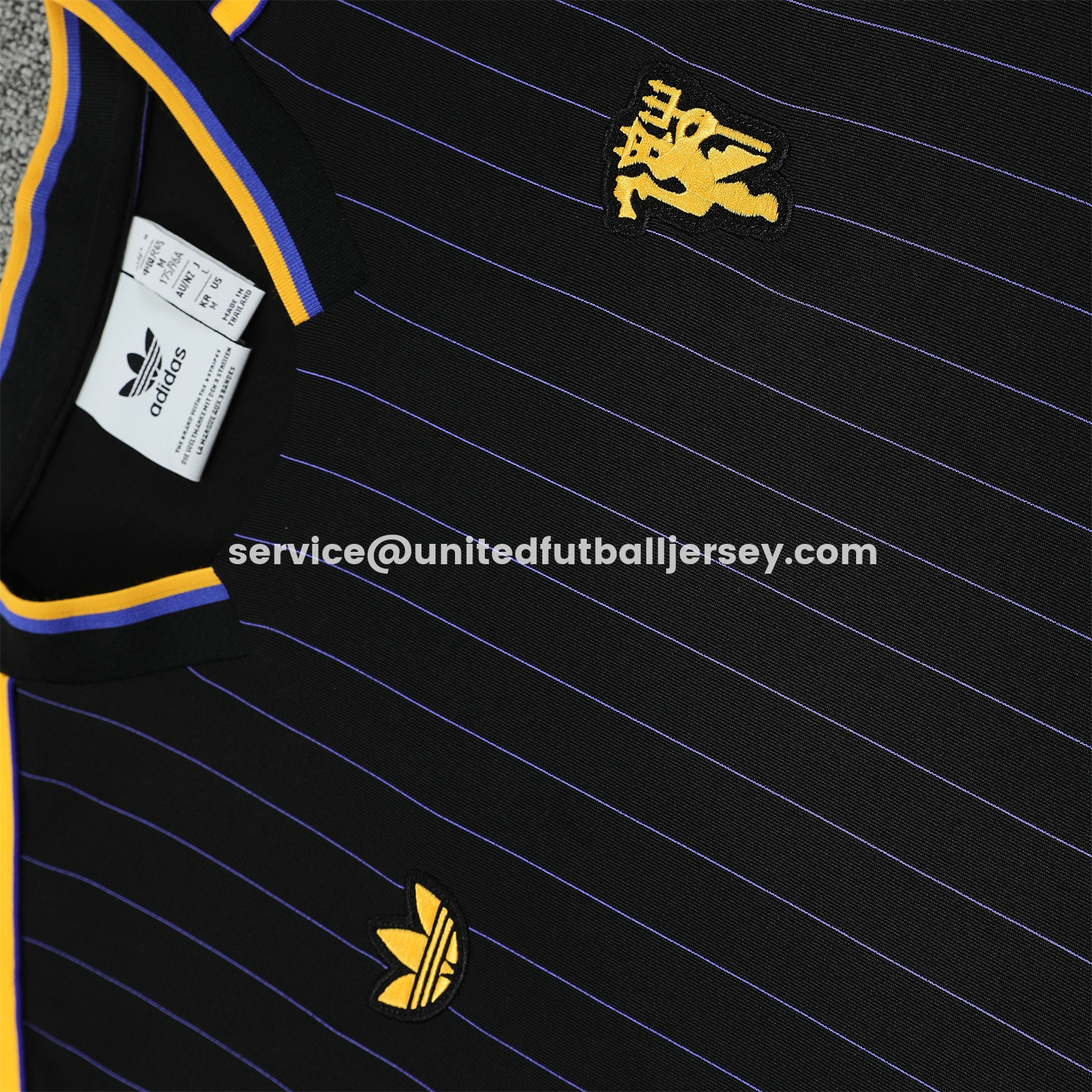 unitedfutballjersey-Manchester United 25-26 Trefoil Travel Short-Sleeve Training Set - Black Top & Black Shorts