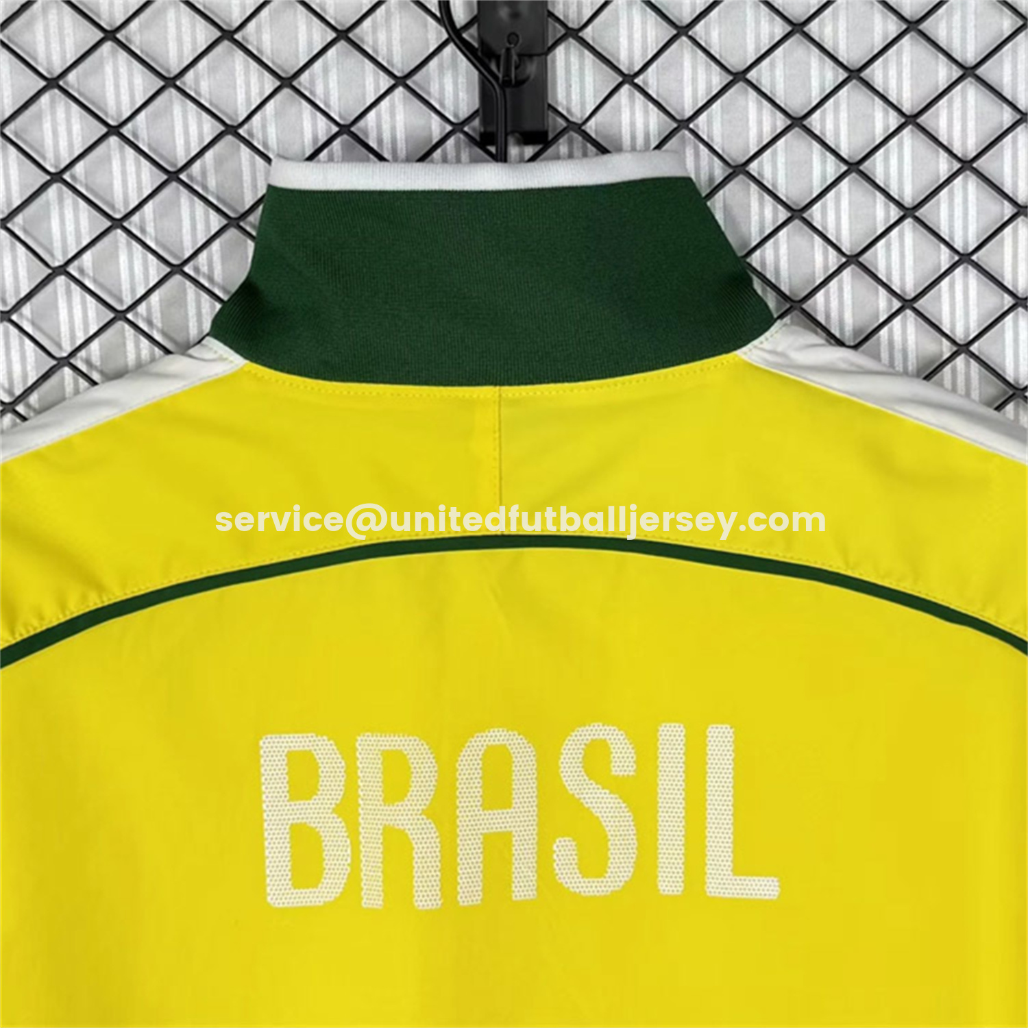 unitedfutballjersey-Retro Brazil 2010 Home Yellow Windbreaker