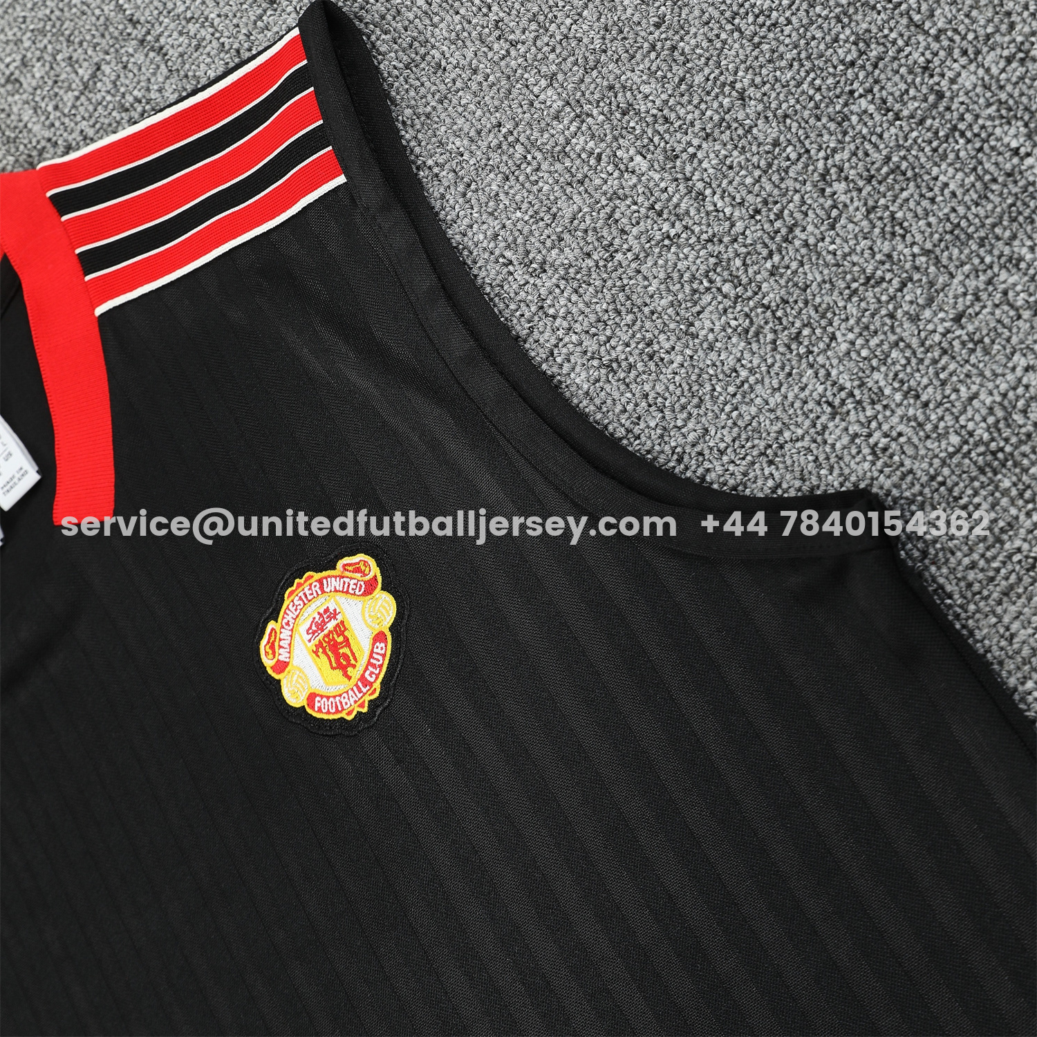 unitedfutballjersey-Manchester United 25-26 Vest Training Set - Red Retro Logo Black Vest & Black Shorts