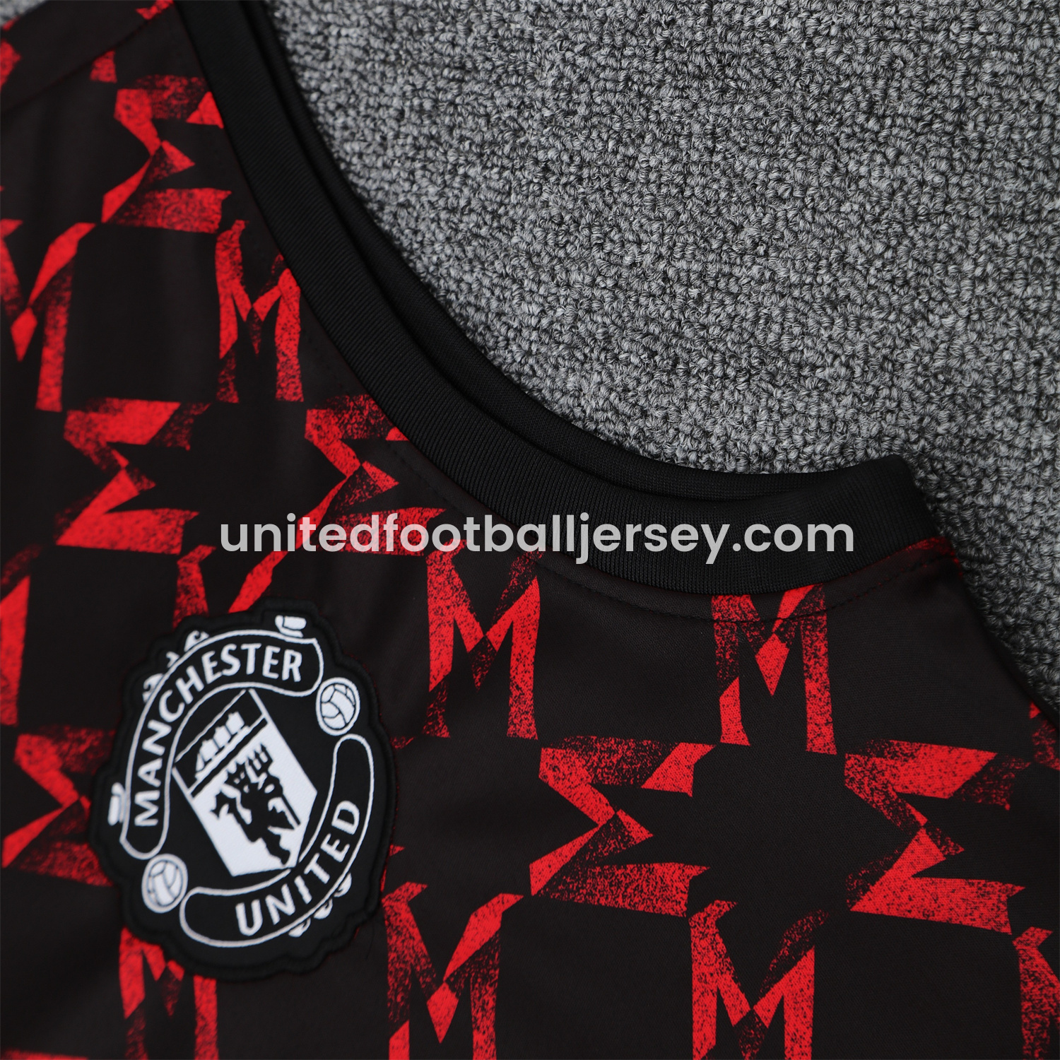 unitedfutballjersey-Manchester United 25-26 Pre-Match Vest Training Set - Red Top & Black Shorts