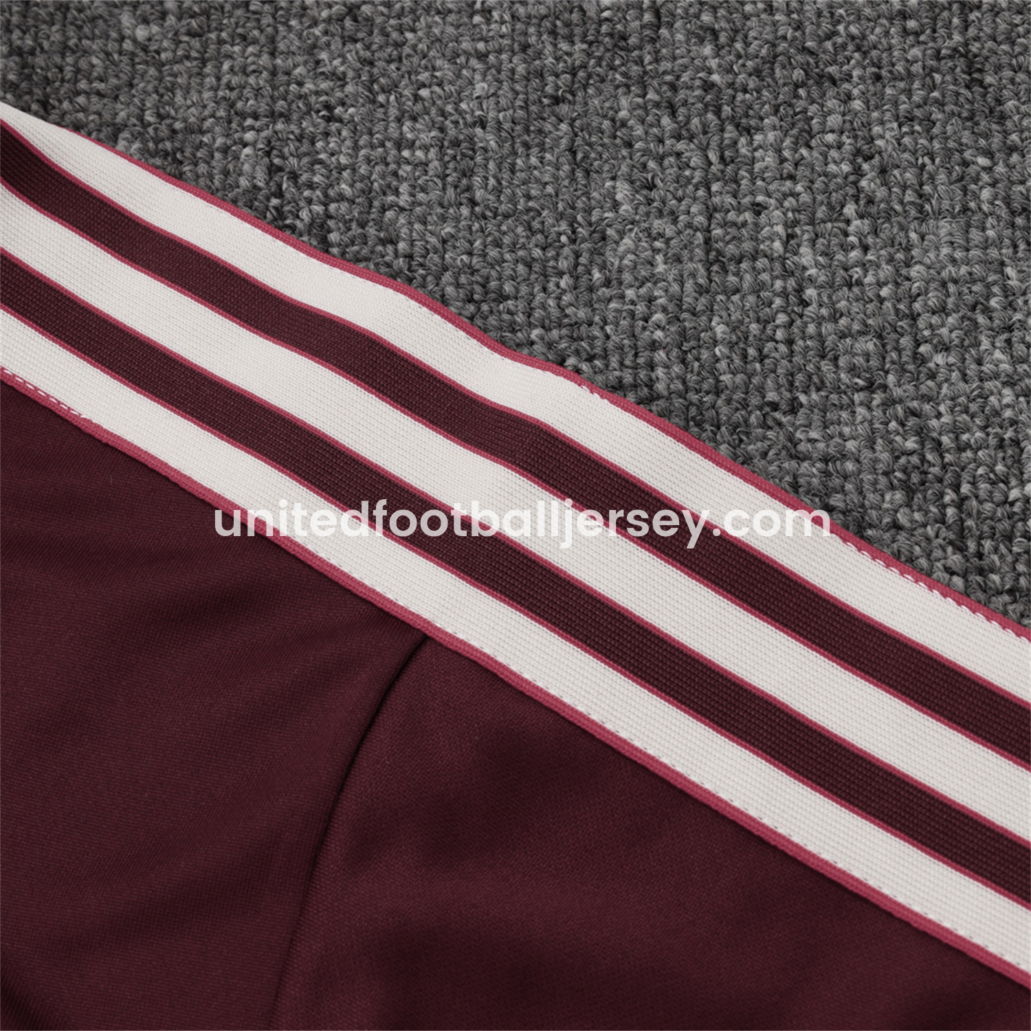 unitedfutballjersey-Bayern Munich 25-26 Throwback Trefoil Long Sleeves Training Set - Deep Red