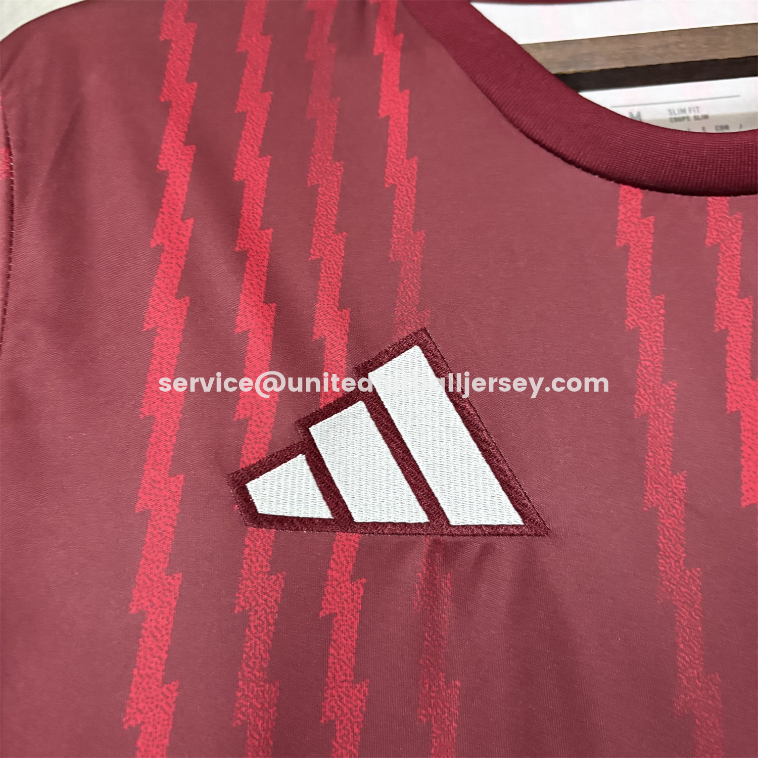 unitedfutballjersey-Arsenal 26-27 Red Lines Training Jersey - Fans Version