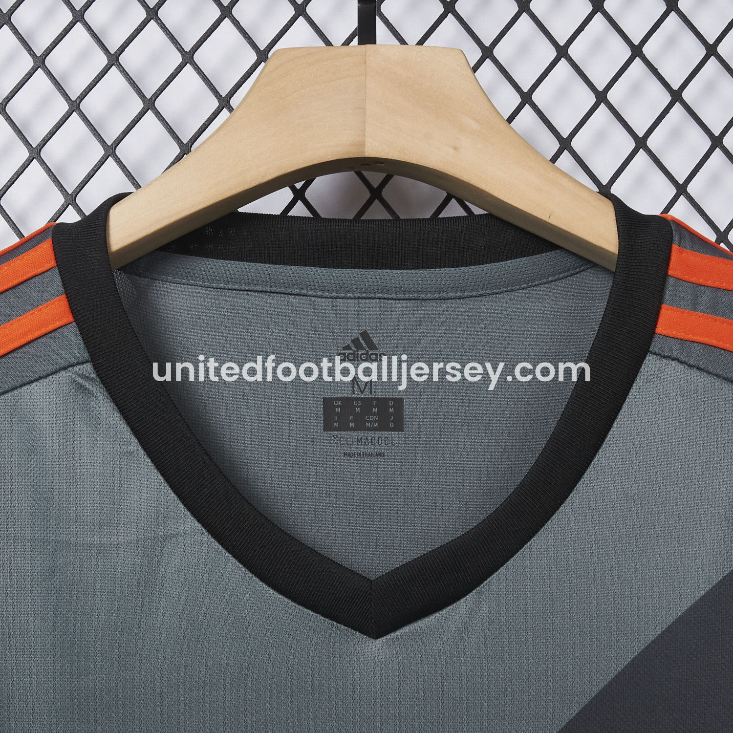 unitedfutballjersey-Retro Bayern Munich 2016-17 Away Men's Adult Jersey Set - Fans Version