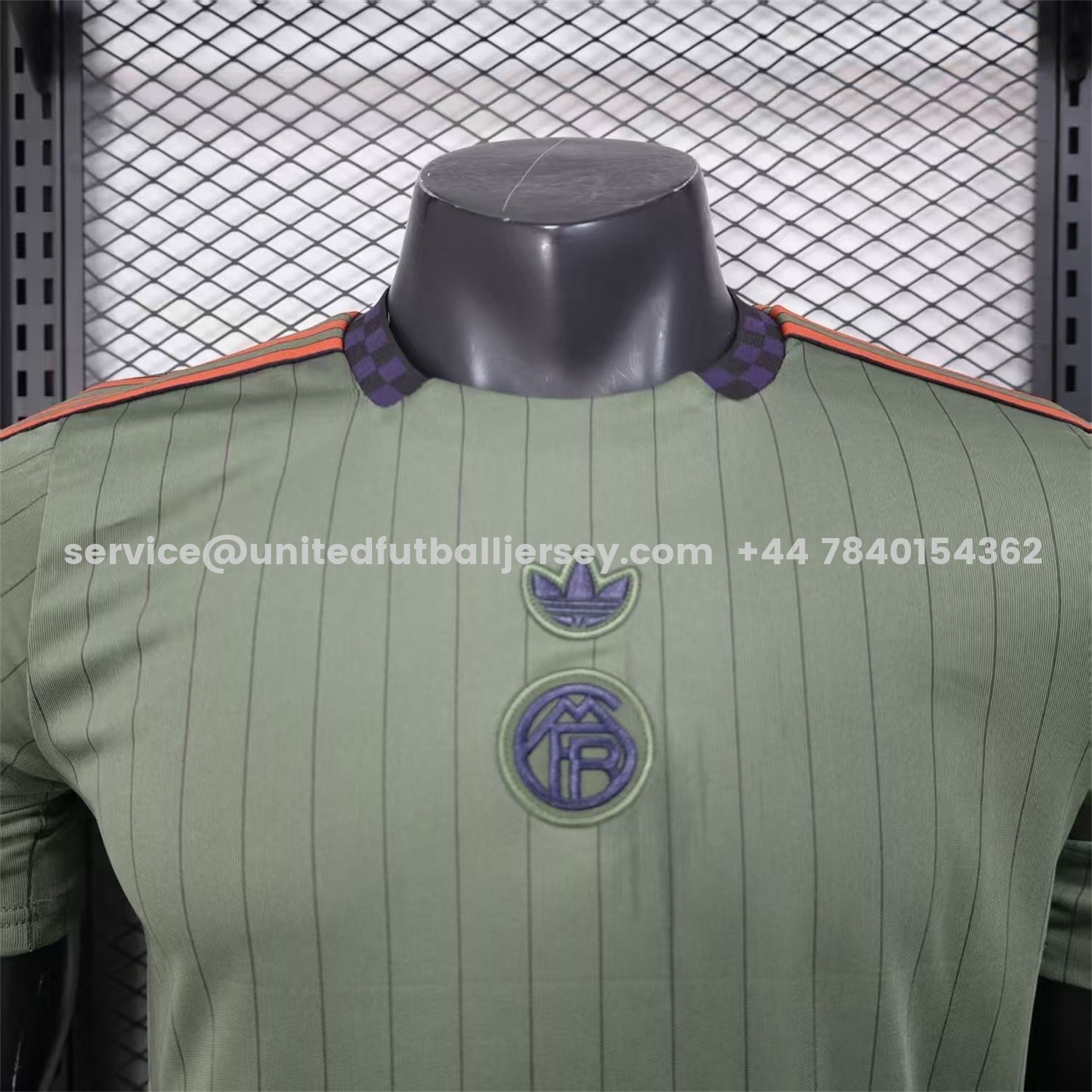 unitedfutballjersey-Bayern Munich 25-26 Trefoil Grey Green Travel Jersey - Player Version