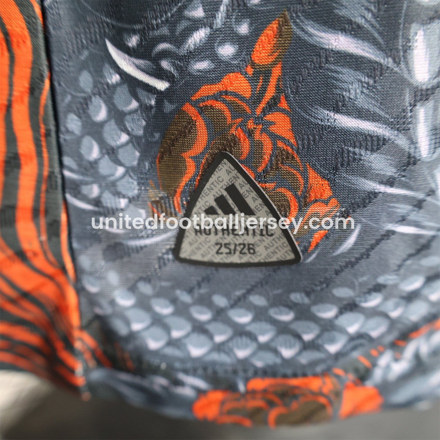 unitedfutballjersey-Real Madrid 25-26 Grey Chinese Loong and Red Fire Black Jersey - Player Version