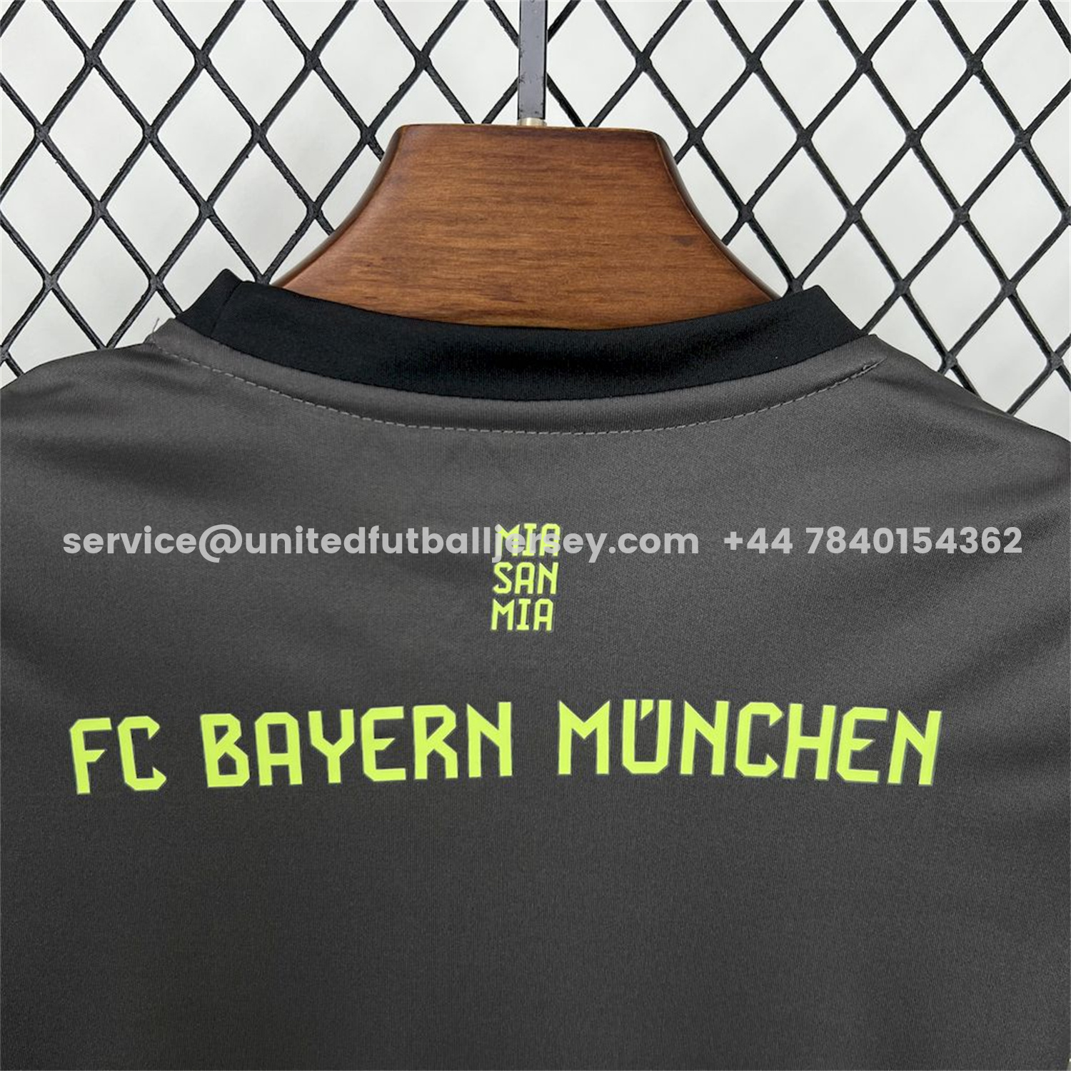 unitedfutballjersey-Bayern Munich 25-26 Grey Black Goalkeeper Kids Kit